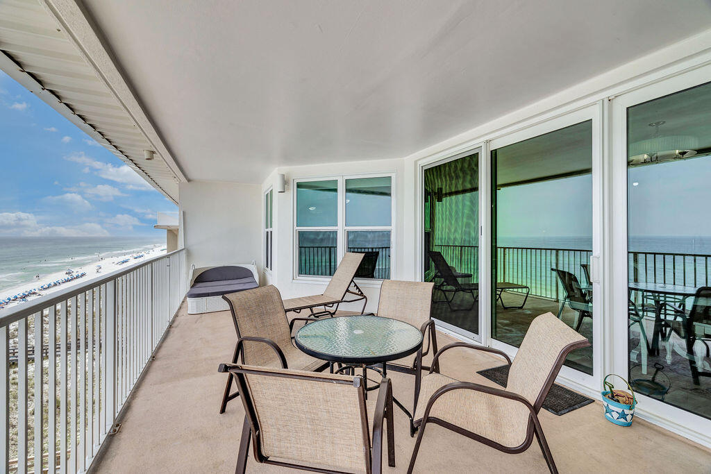 The Palms Condo - Residential