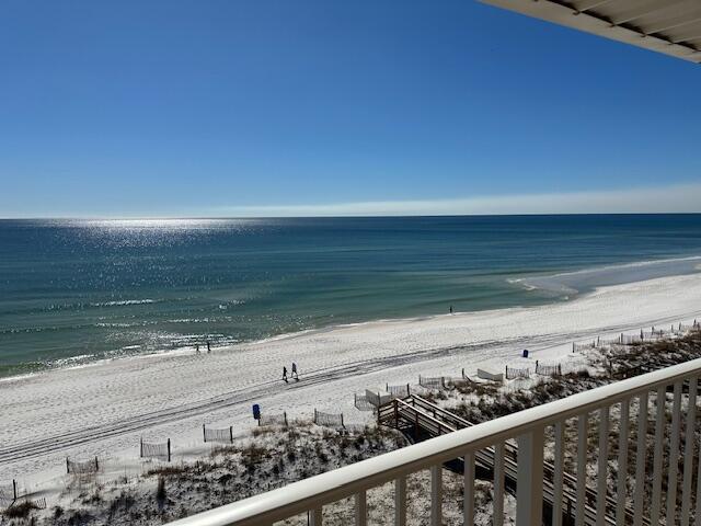 The Palms Condo - Residential