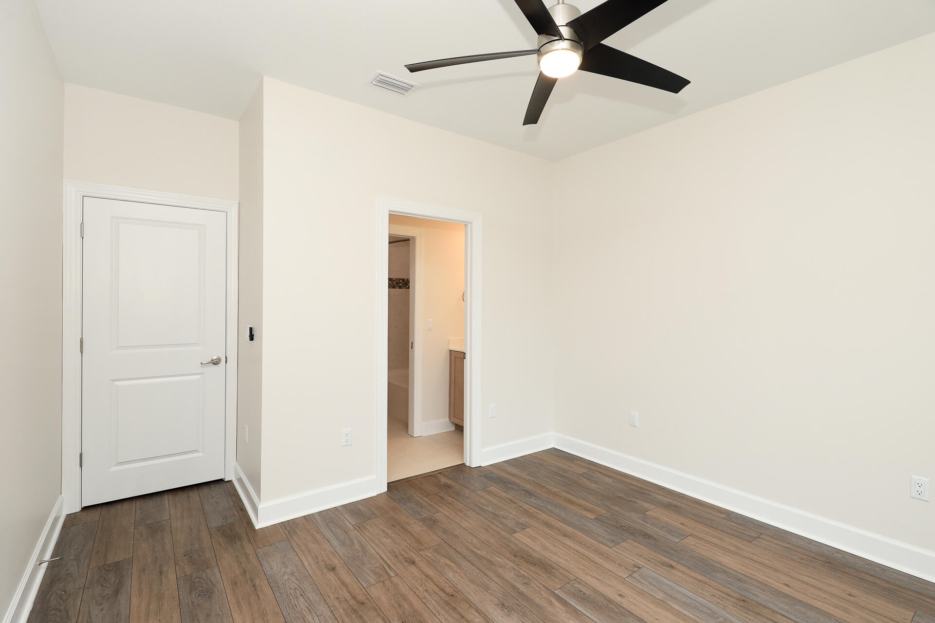 ELIZABETH FARMS 2ND ADDN UNREC - Residential