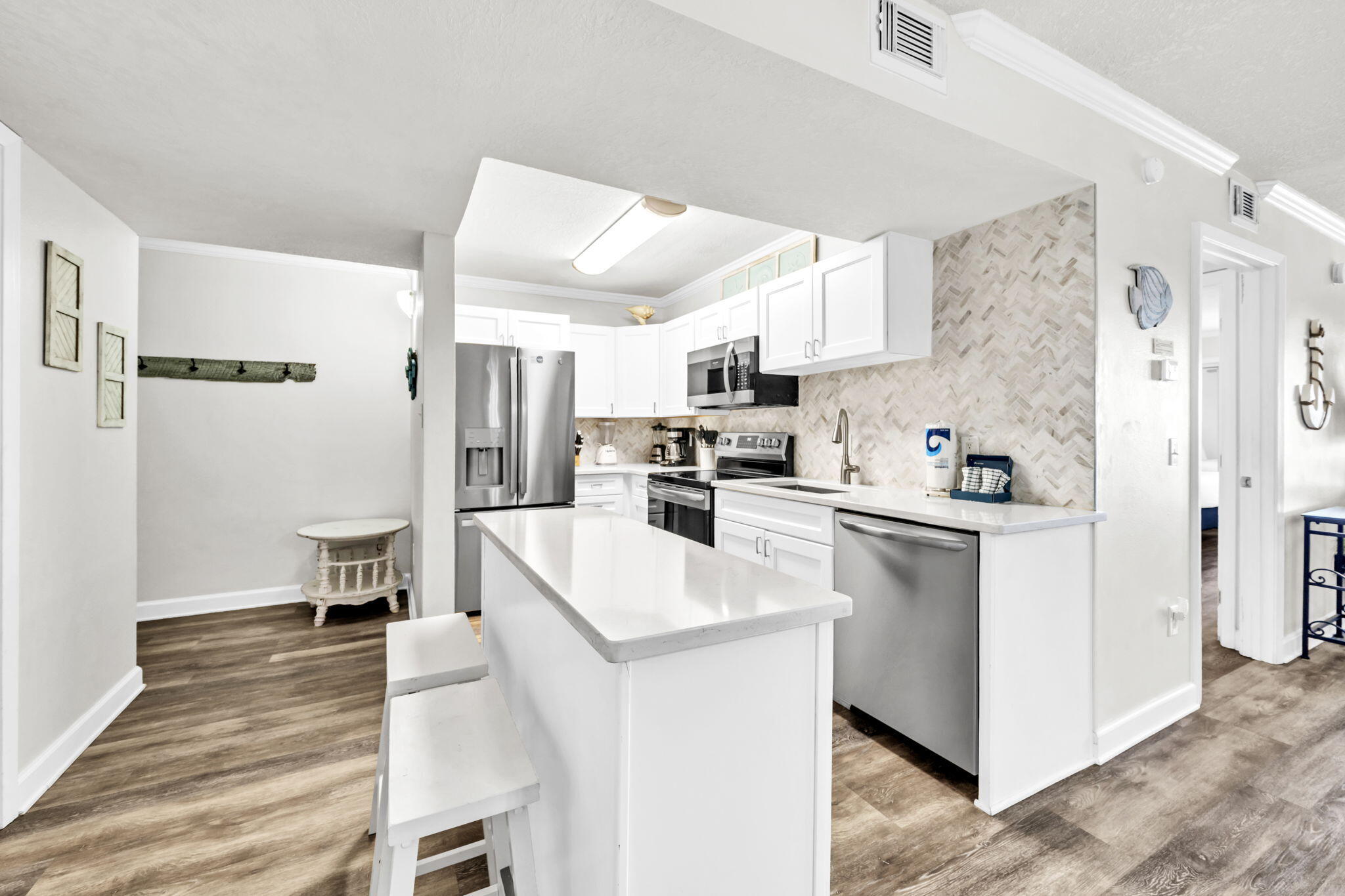 ISLAND ECHO CONDO - Residential