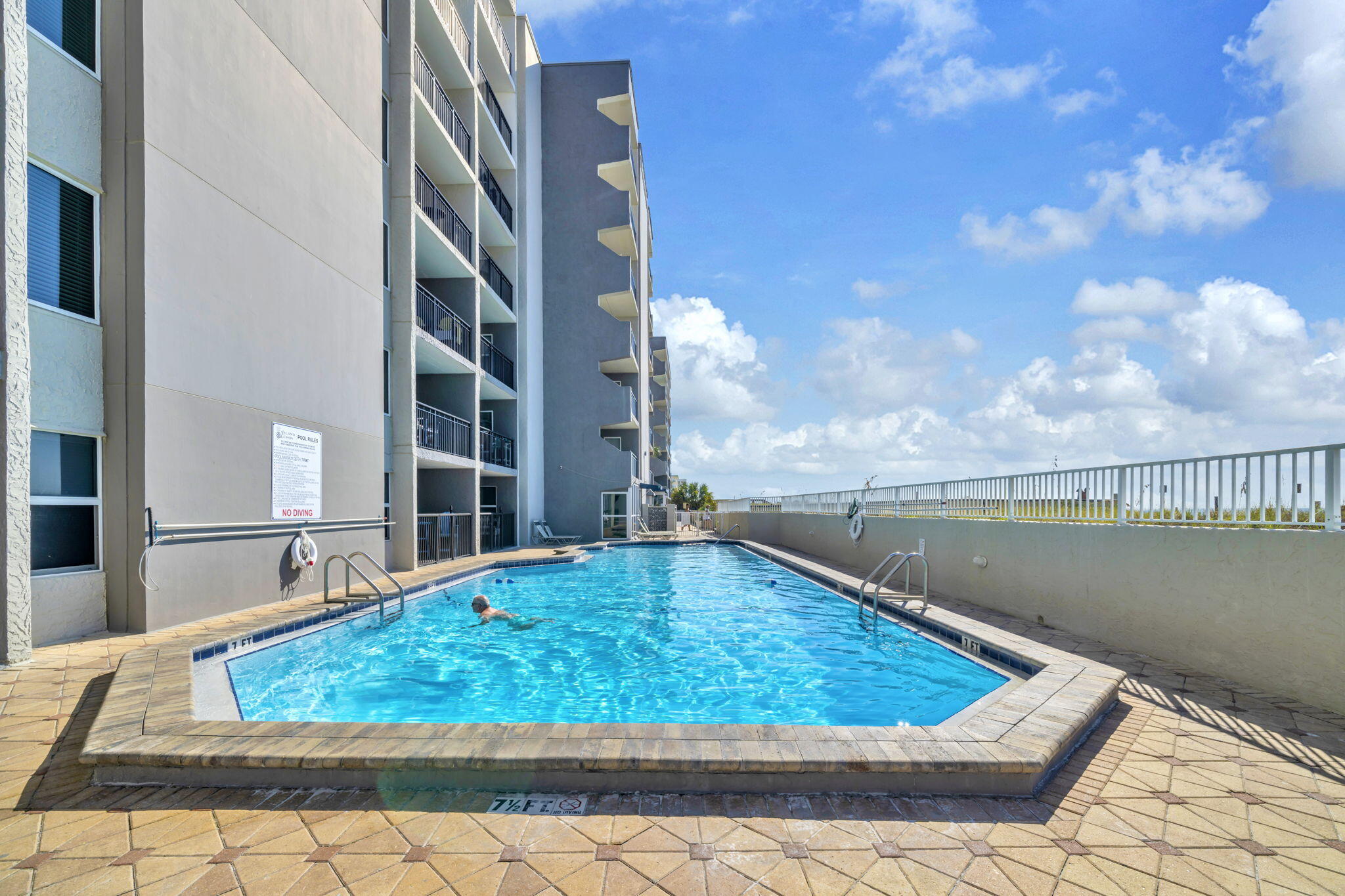 ISLAND ECHO CONDO - Residential