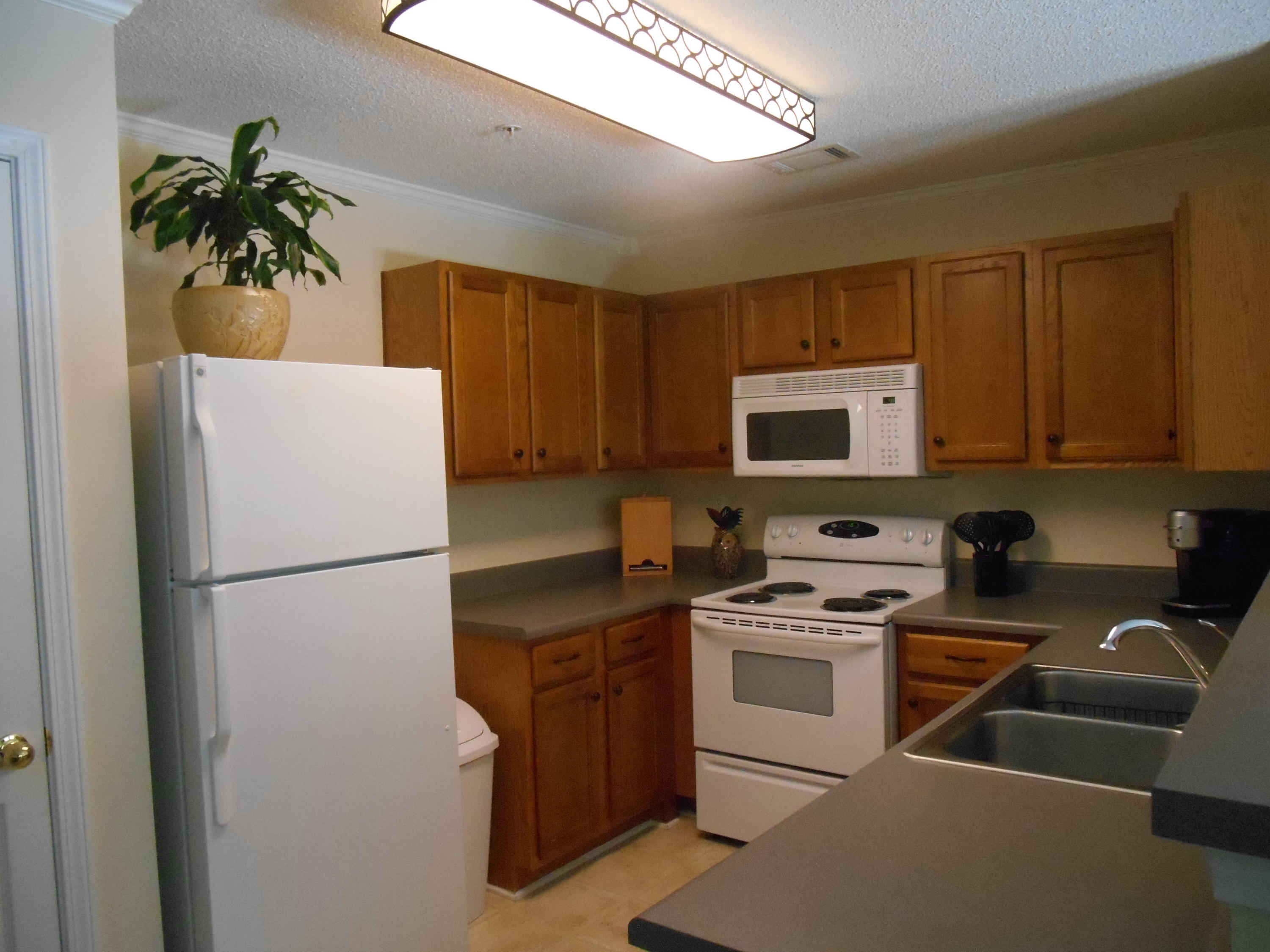 ROLLING PINES - Residential Lease