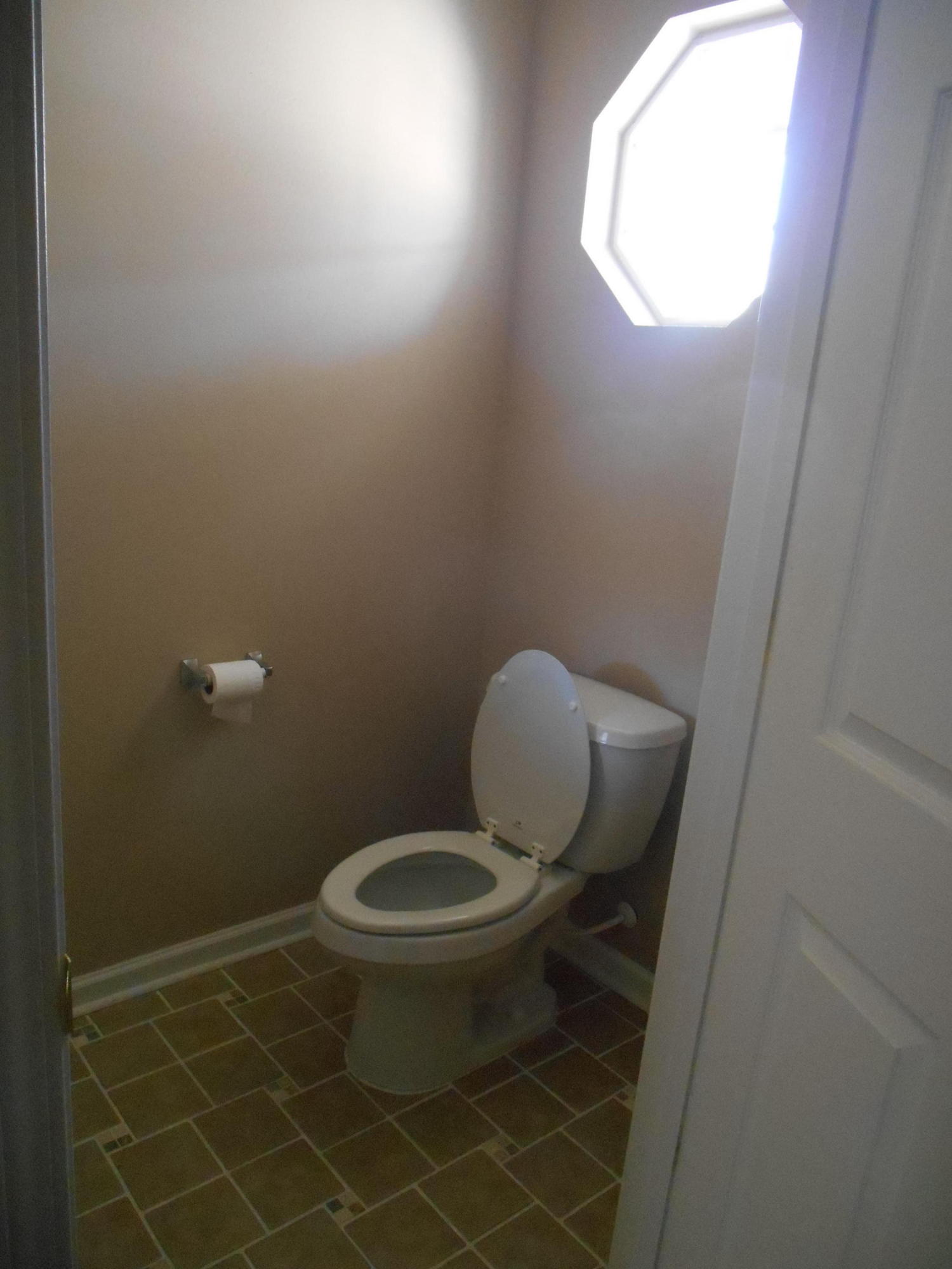 ROLLING PINES - Residential Lease