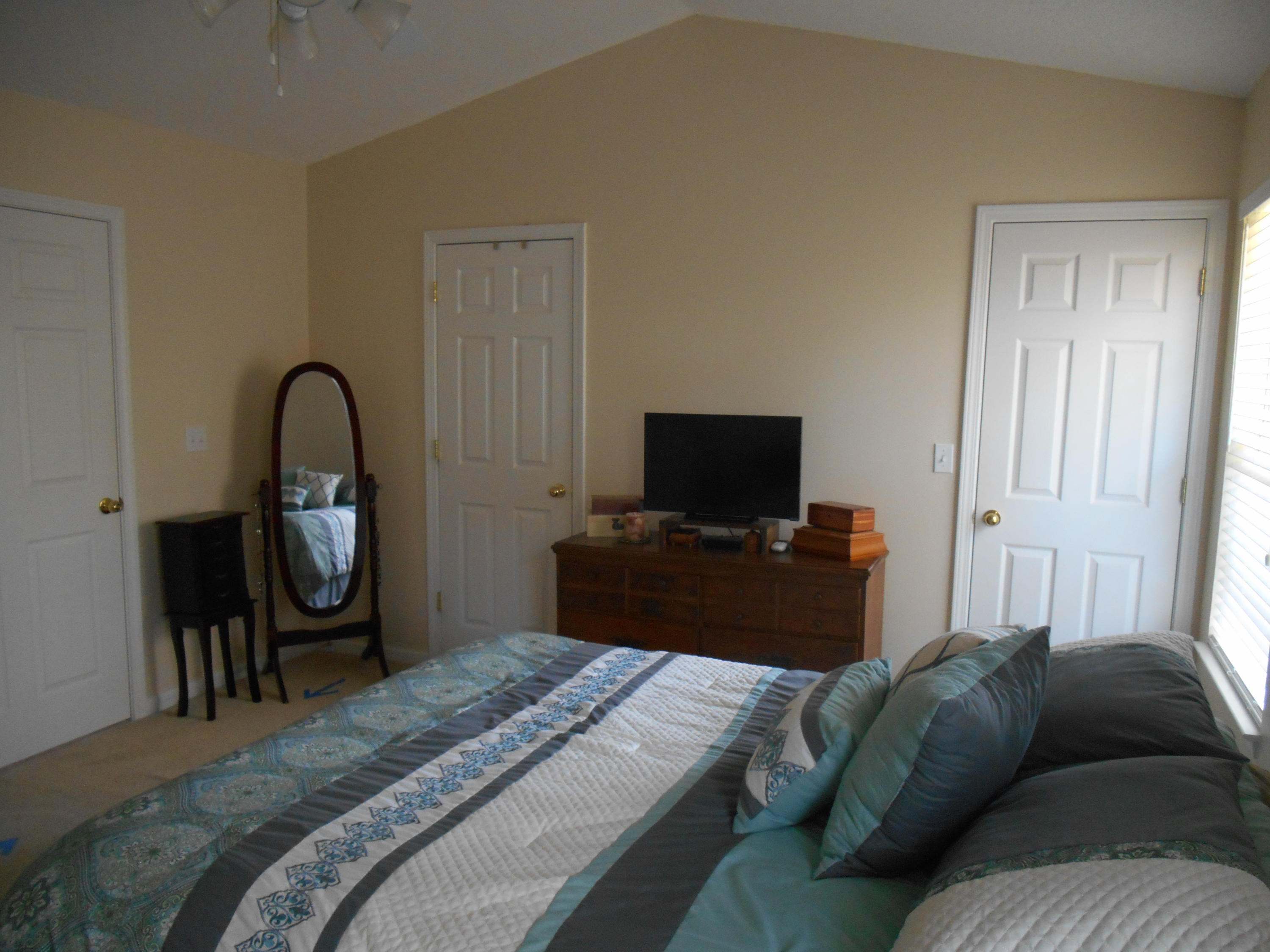 ROLLING PINES - Residential Lease