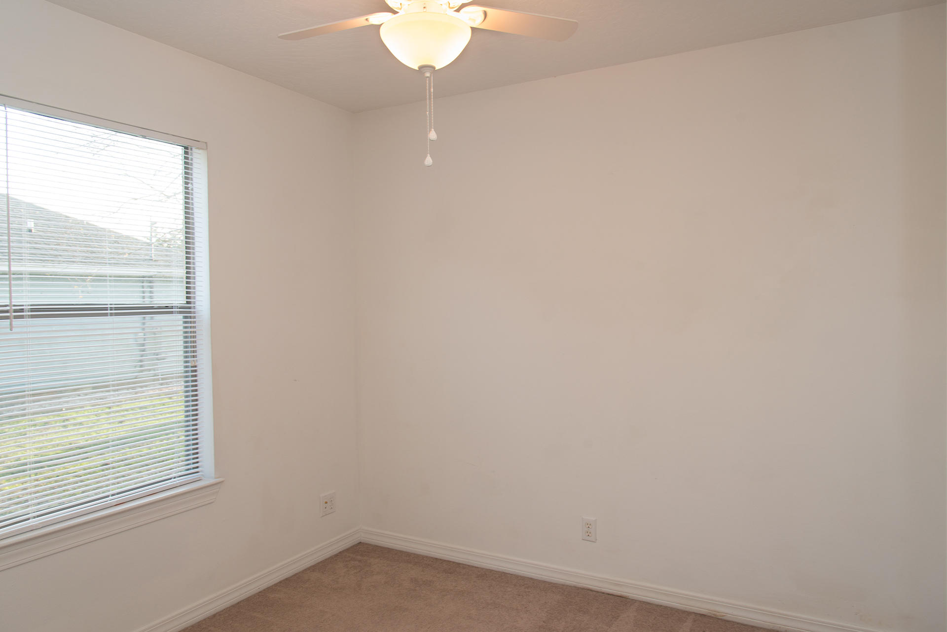 WYNNEHAVEN BEACH ESTATES - Residential Lease