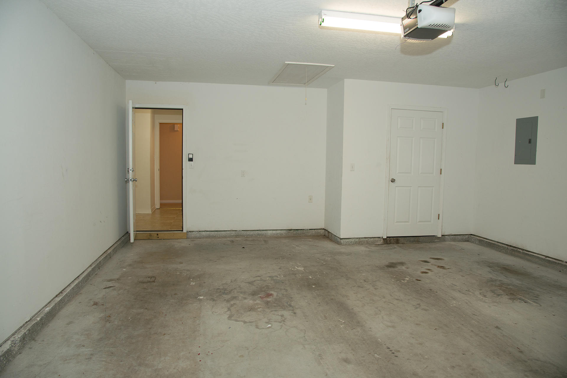 WYNNEHAVEN BEACH ESTATES - Residential Lease