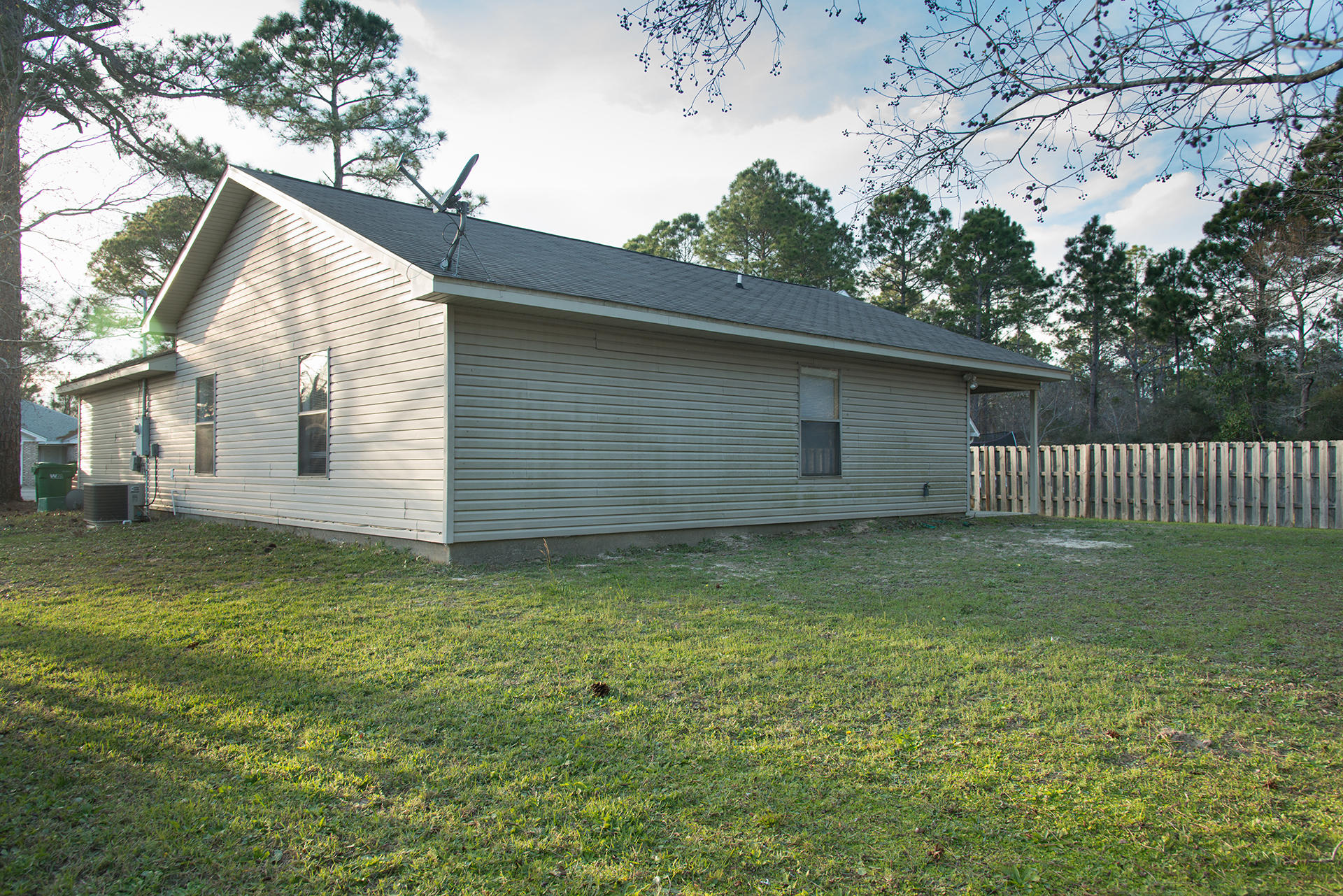 WYNNEHAVEN BEACH ESTATES - Residential Lease