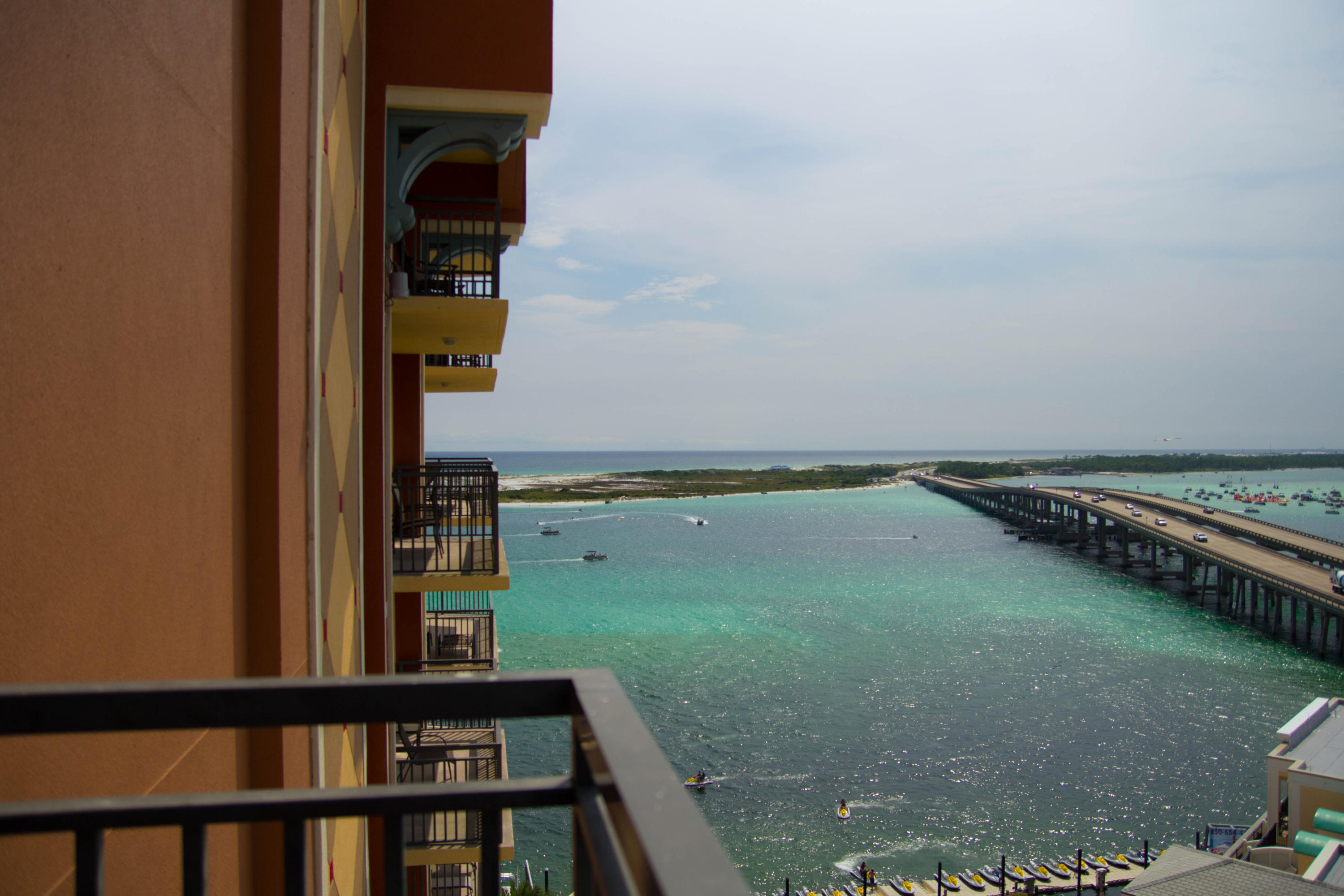 EMERALD GRANDE - Residential