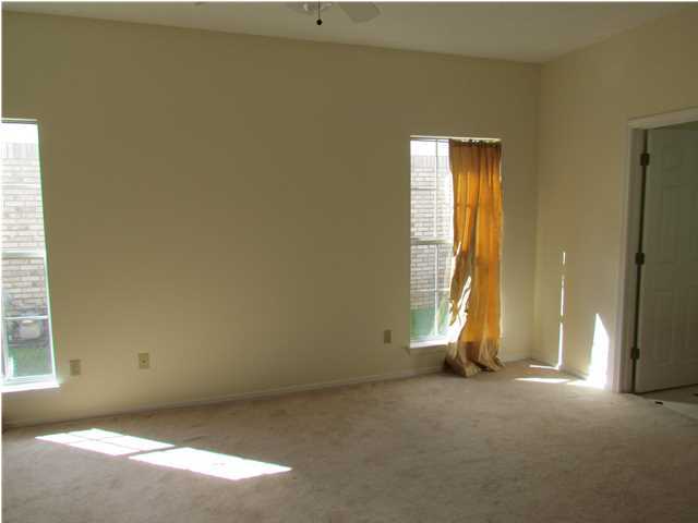 PARKWOOD SQUARE PH 1 - Residential Lease