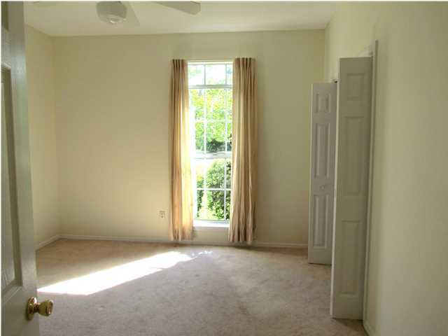 PARKWOOD SQUARE PH 1 - Residential Lease