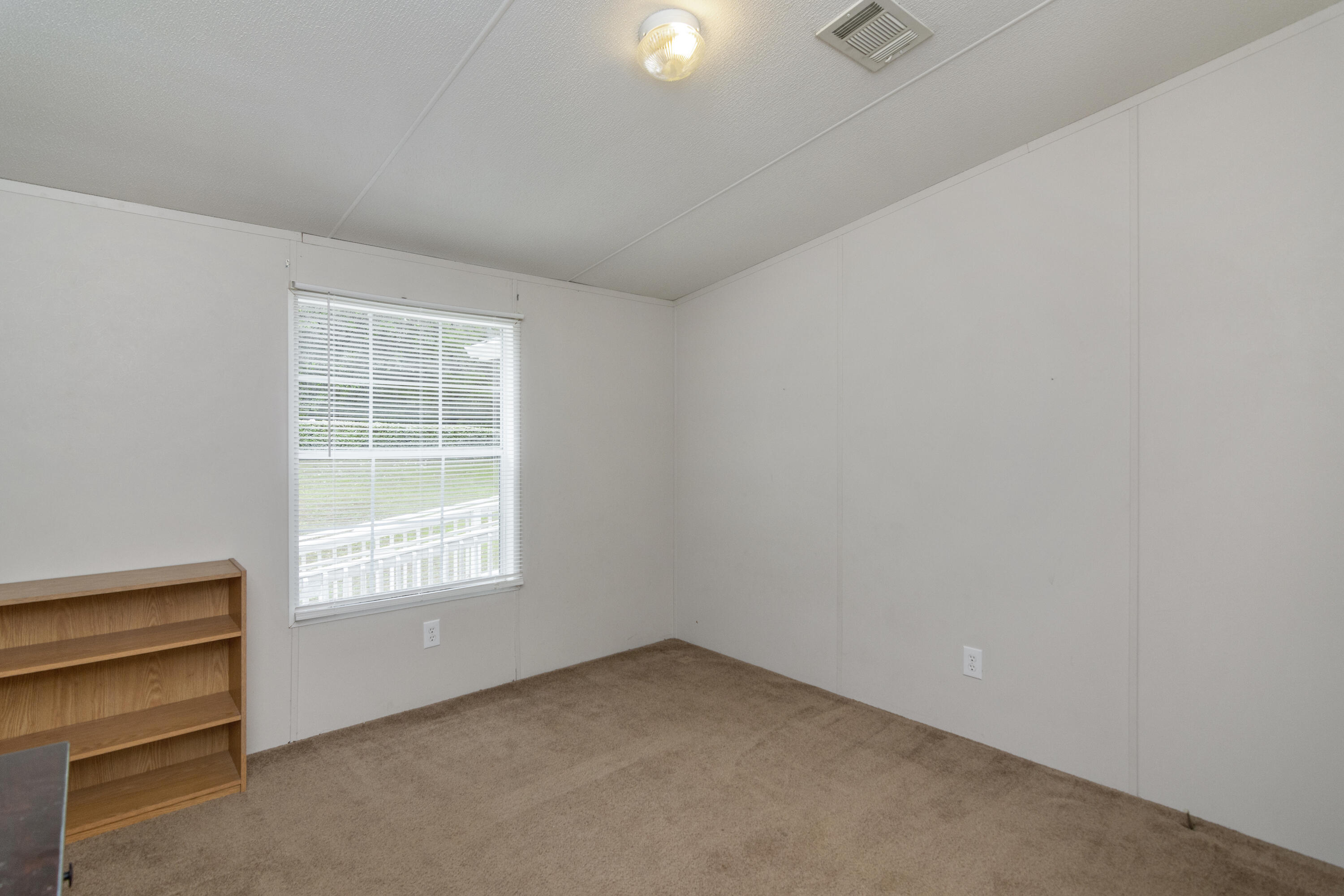 LOT 1 BLK A JUNIPER EAST S/D - Residential