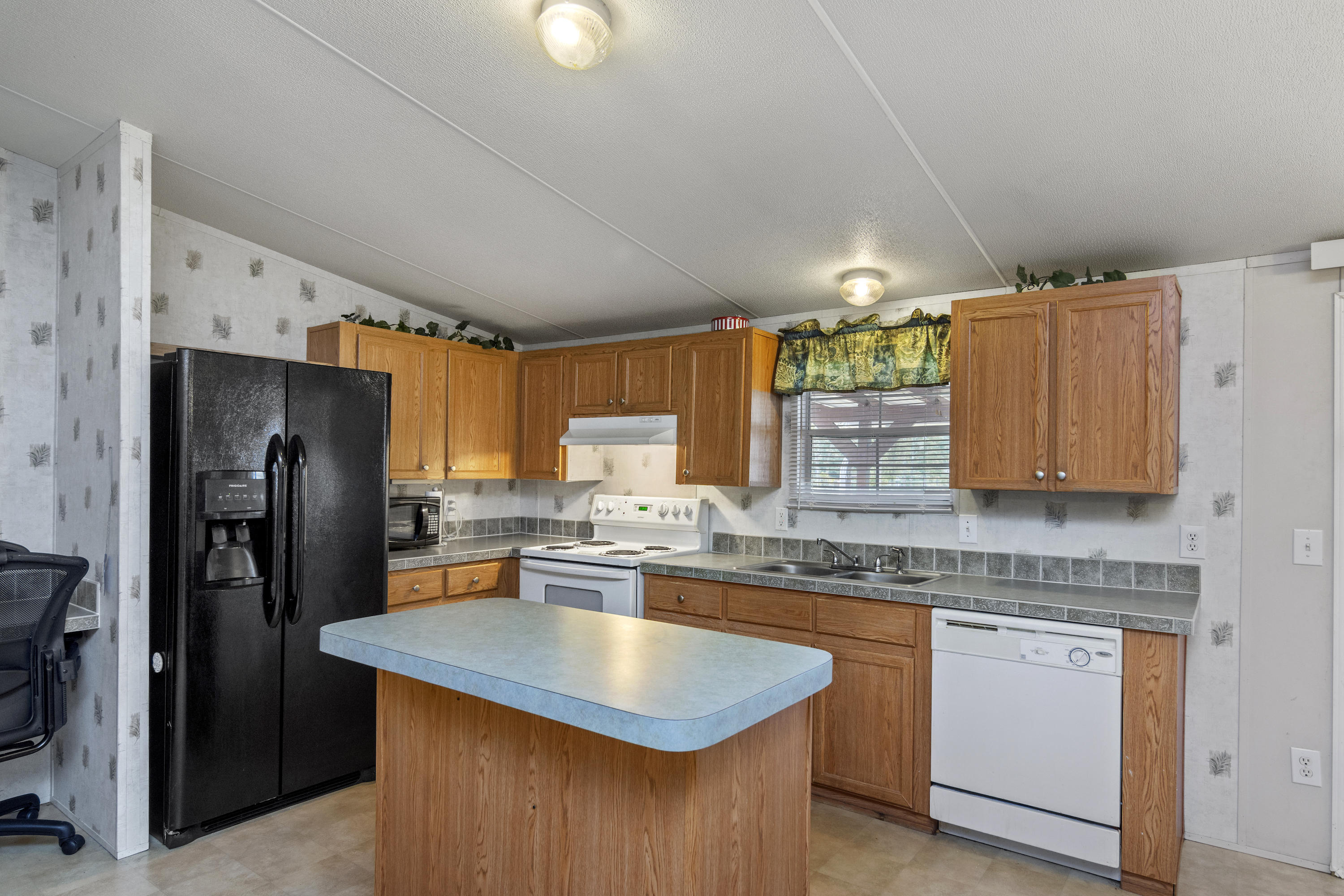 LOT 1 BLK A JUNIPER EAST S/D - Residential