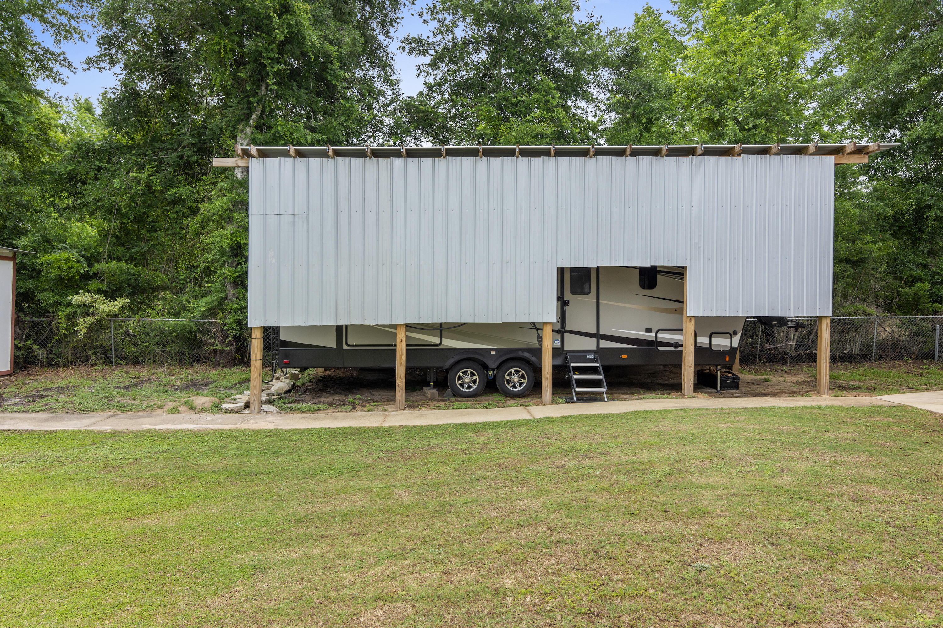 LOT 1 BLK A JUNIPER EAST S/D - Residential