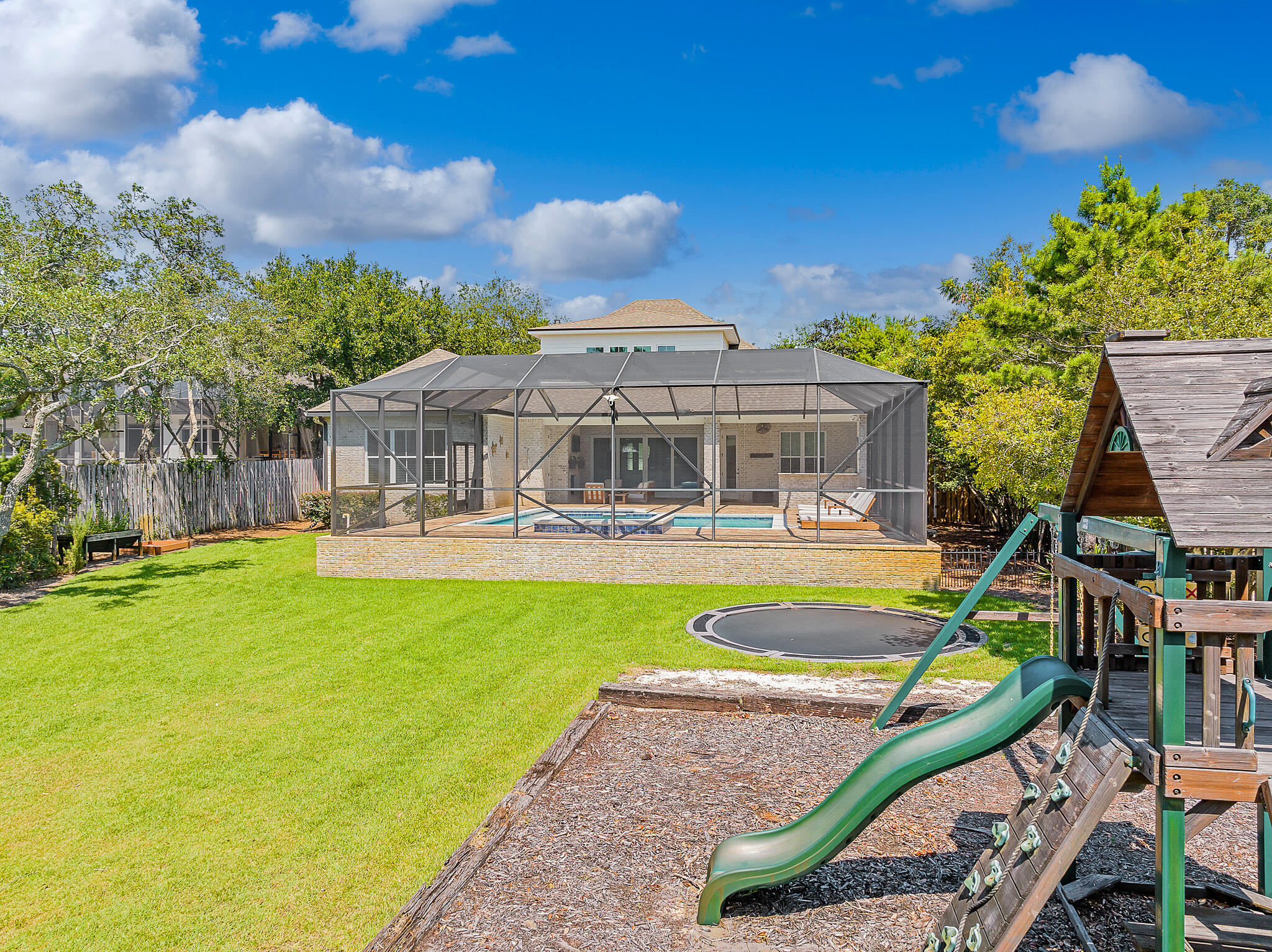 RIVER BEND - Residential