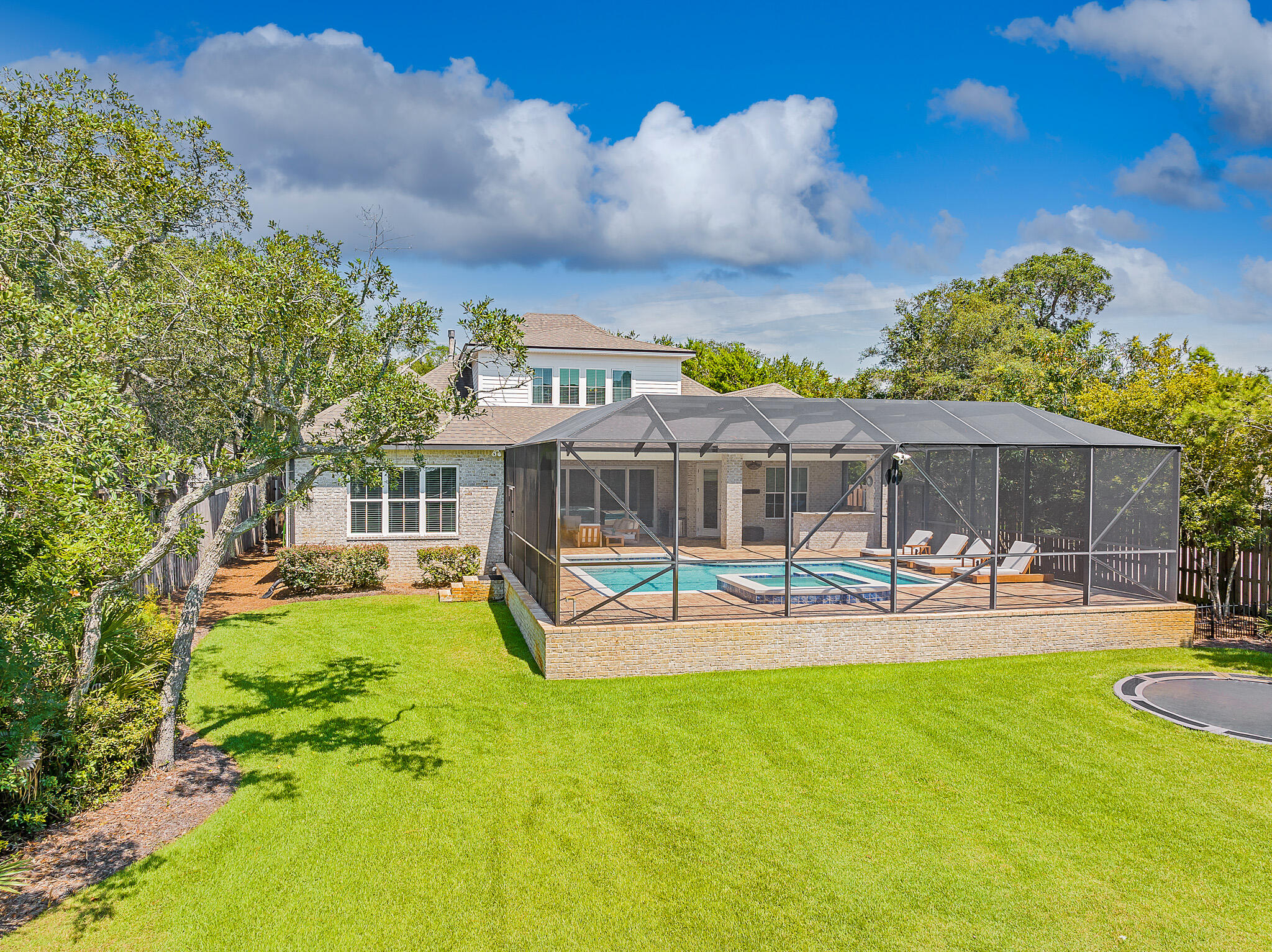 RIVER BEND - Residential