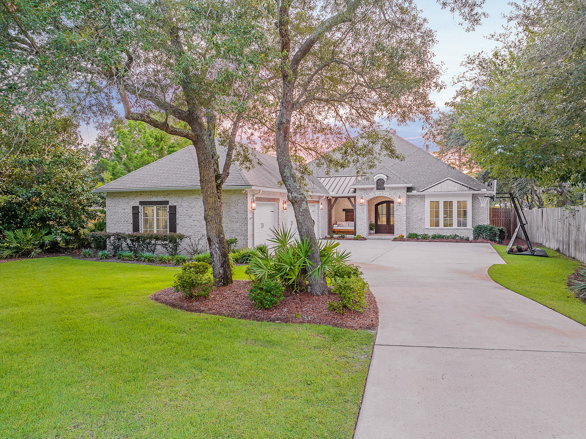 RIVER BEND - Residential