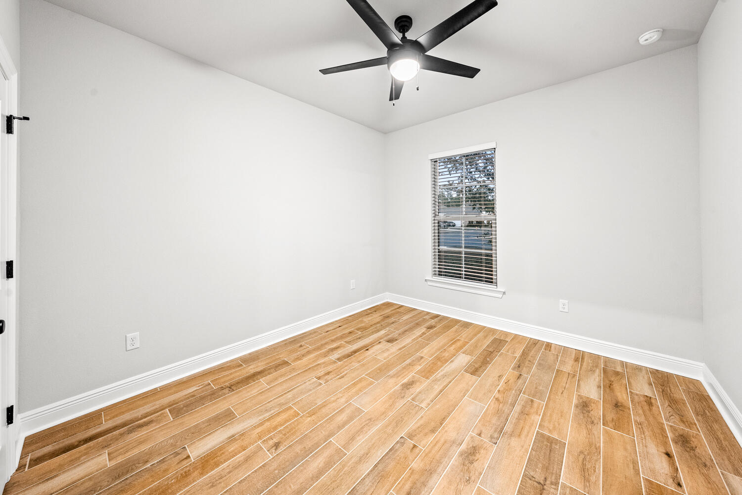 HAMMOCK BAY - STARBURST - Residential