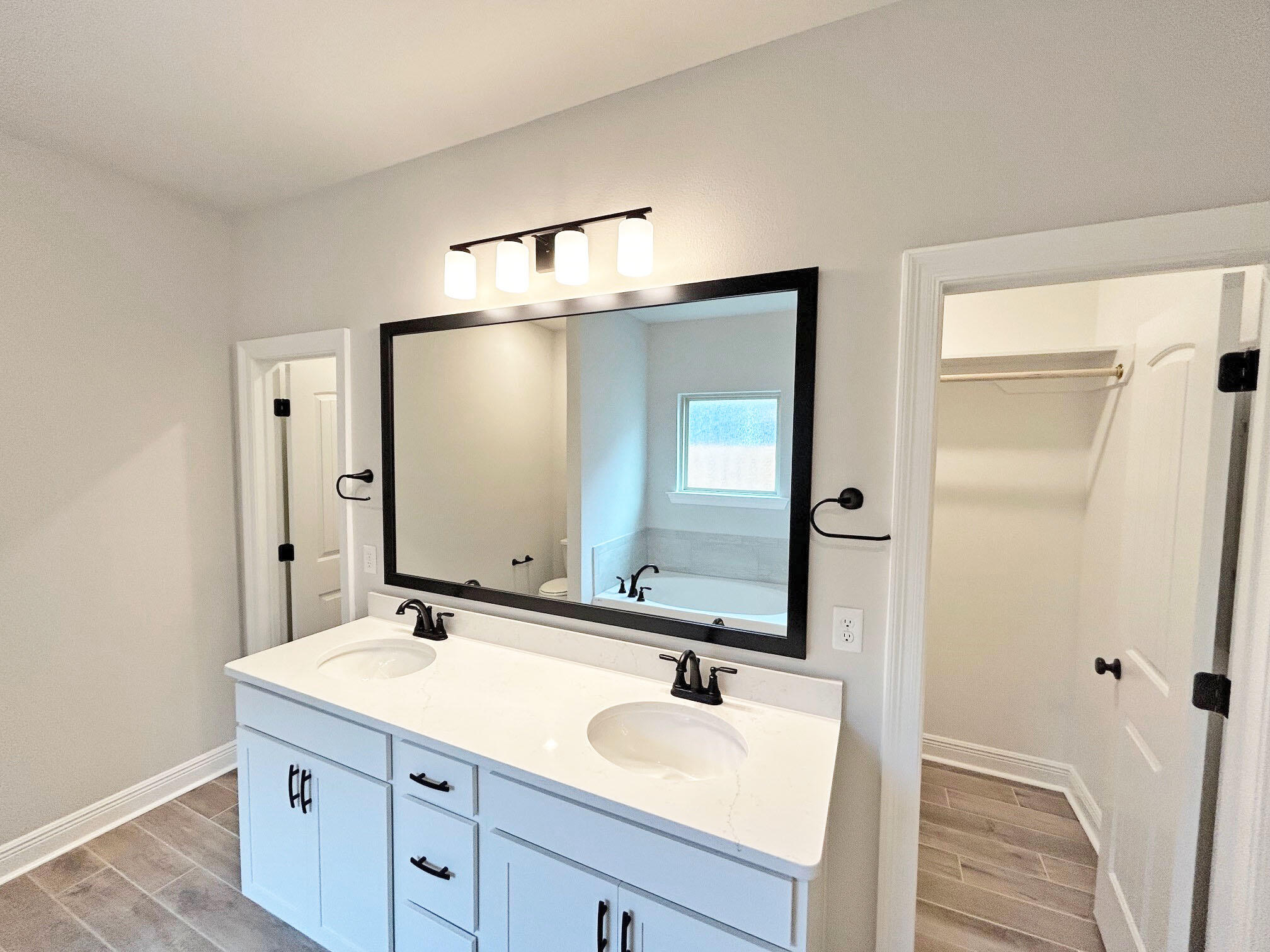 HAMMOCK BAY - STARBURST - Residential