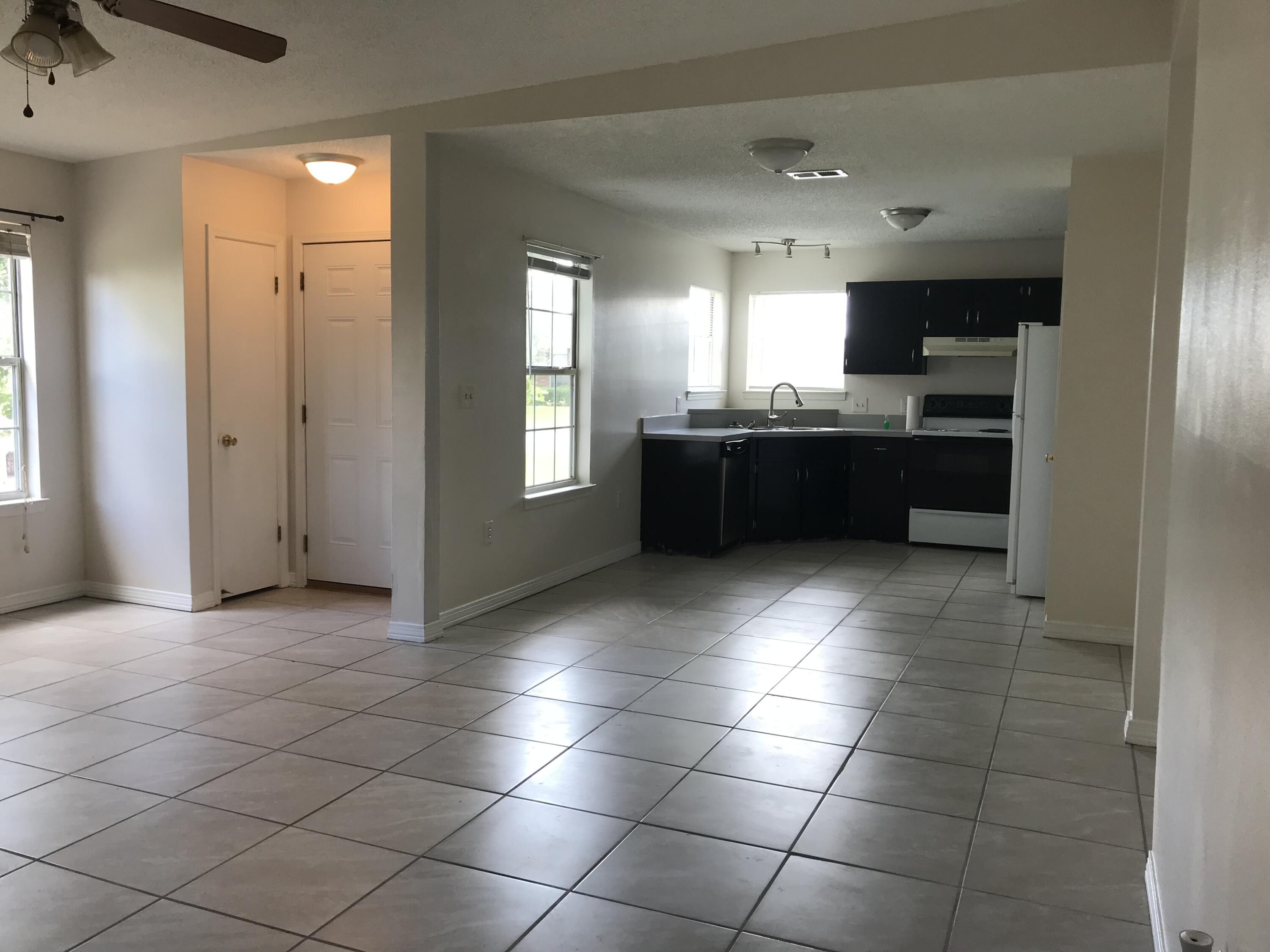 SOUTHWAY ESTATES 2ND ADDN - Residential Lease