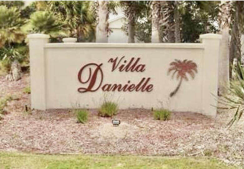 End Unit 3 bedroom townhouse. Highly desirable area with a well maintained due neighborhood, pool and pickle ball courts. This unit has a garage and private backyard! Wonderful appliances. LOW LOW electric bills due to solar panels on the garage. The solar panels are completely paid off!! This home has a wonderful spacious feel. Simply lovely!