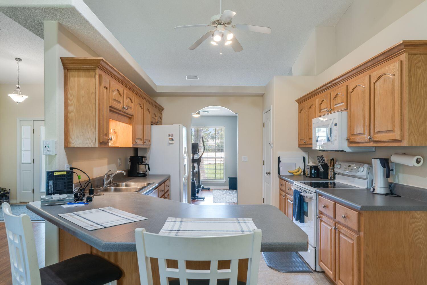 HOLLEY BY THE SEA - Residential