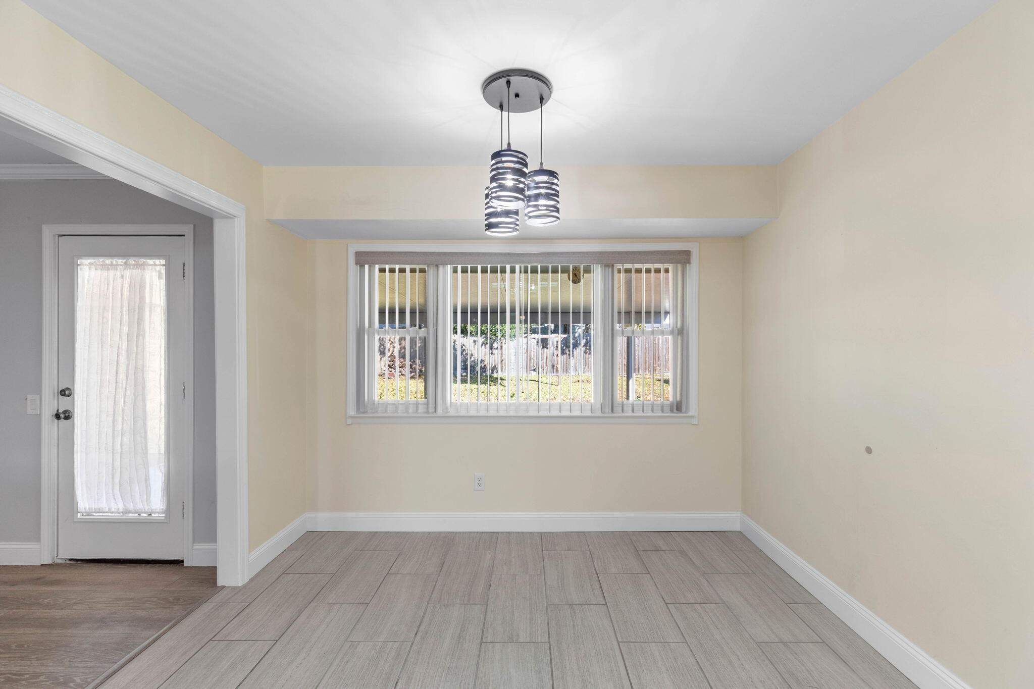 THE NICEVILLE PINES LOT 20 BLK 1 - Residential