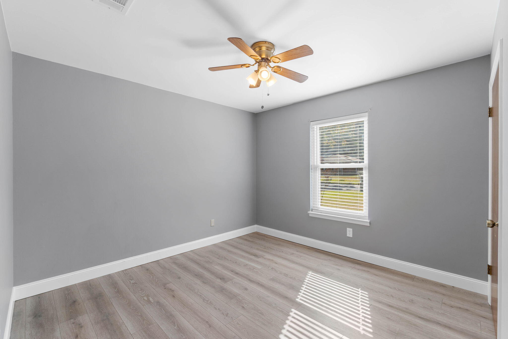 THE NICEVILLE PINES LOT 20 BLK 1 - Residential