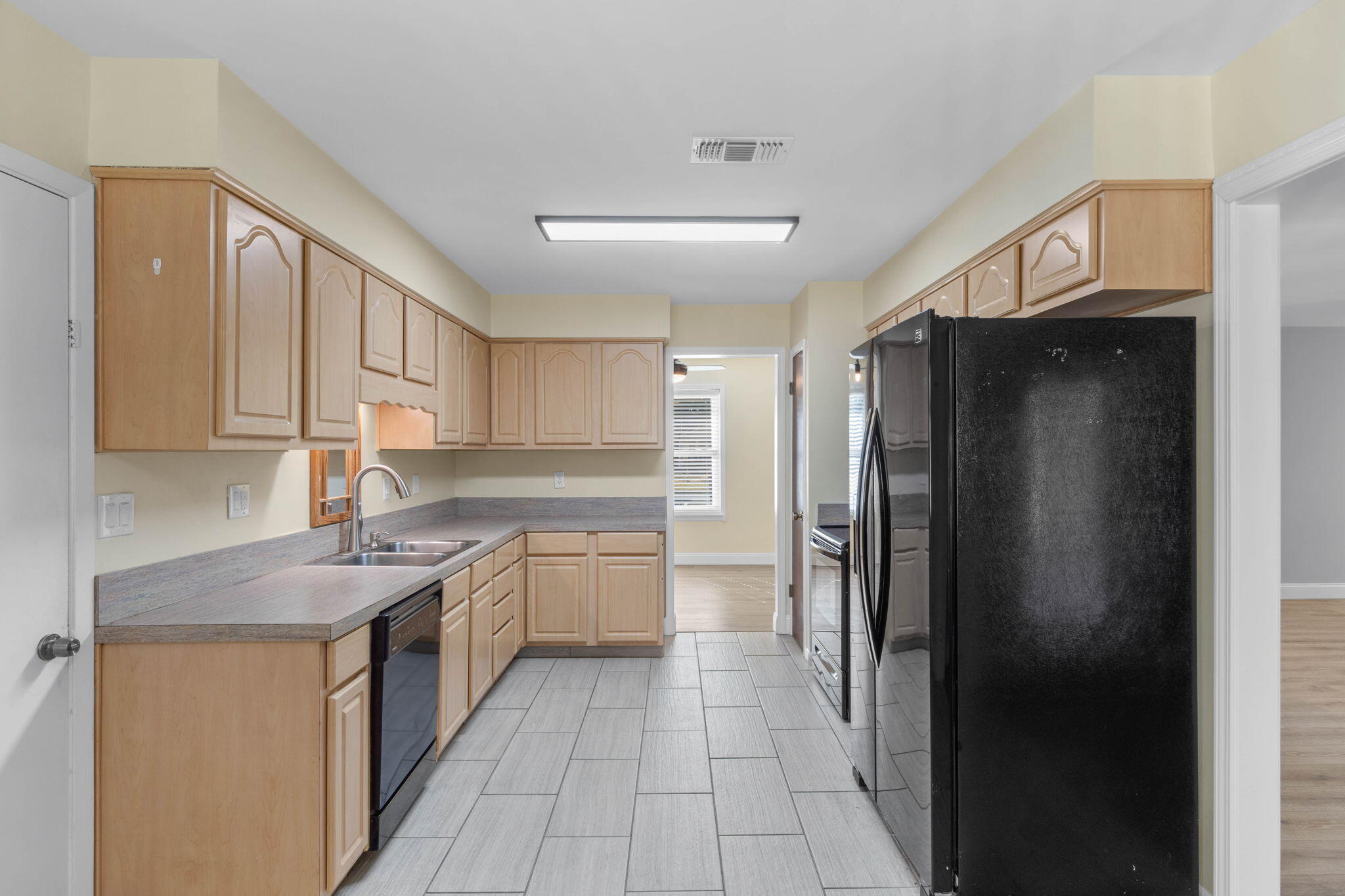 THE NICEVILLE PINES LOT 20 BLK 1 - Residential