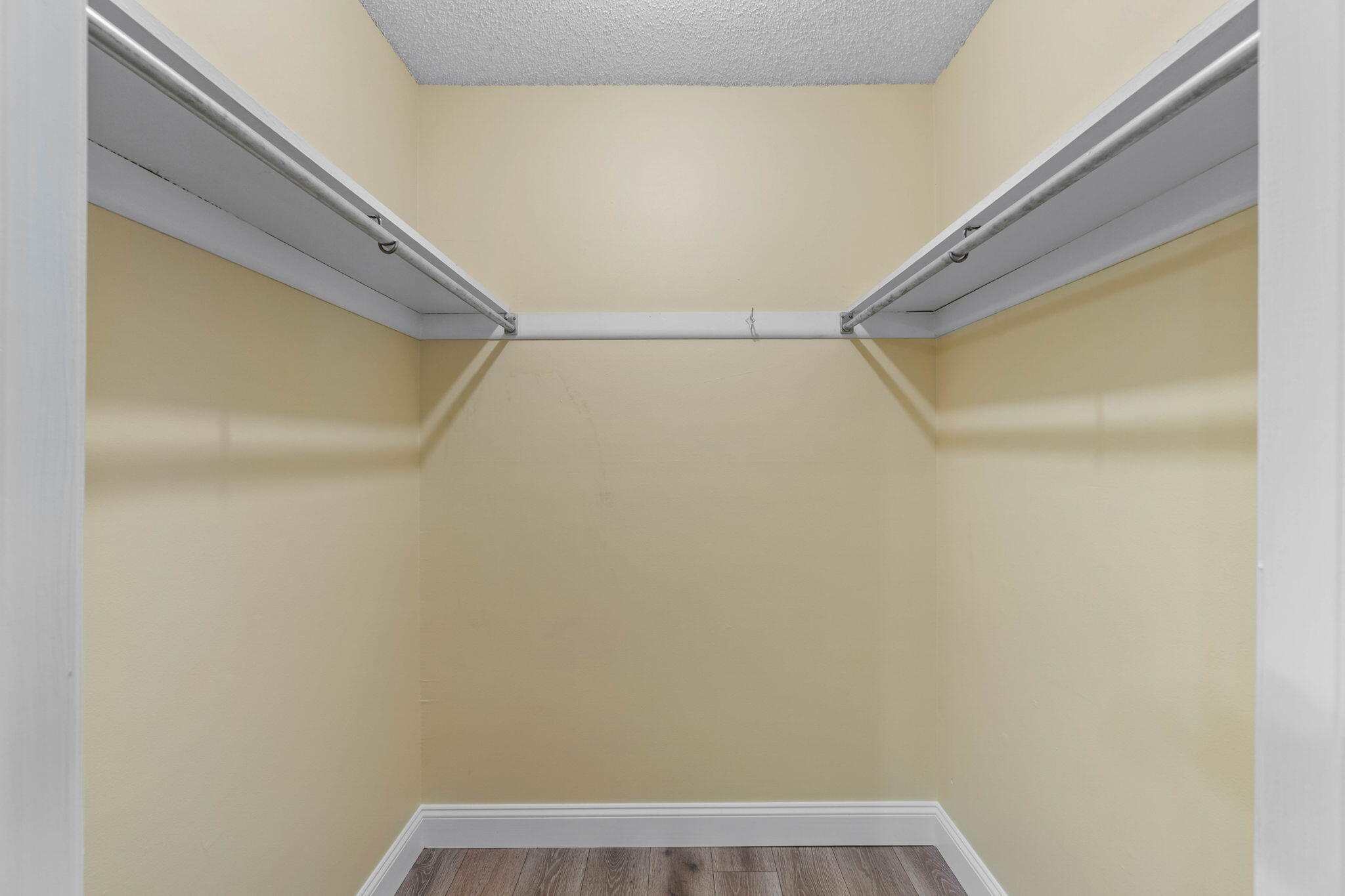 THE NICEVILLE PINES LOT 20 BLK 1 - Residential