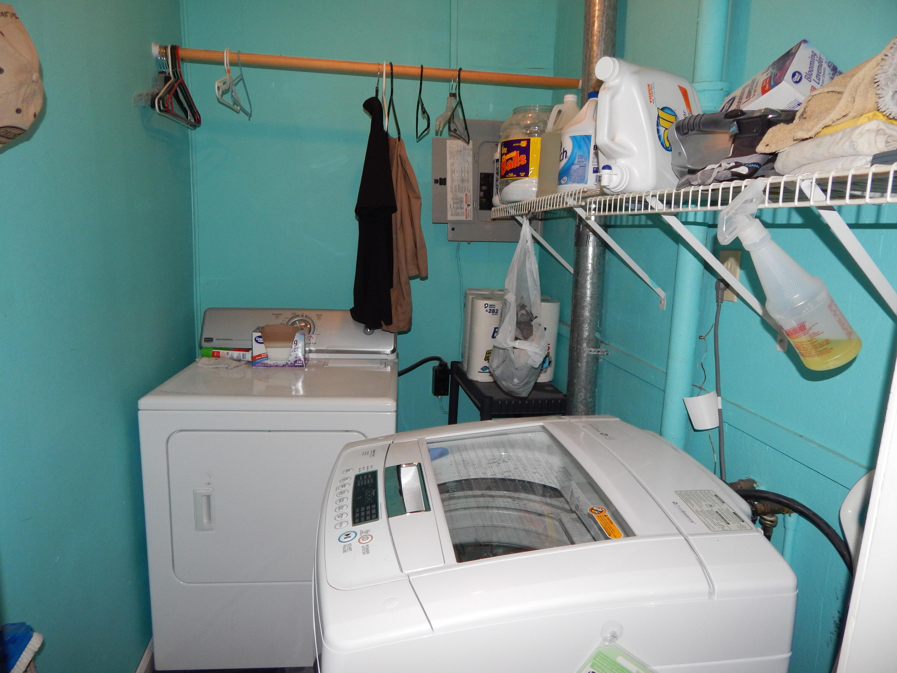 ELLIOTTS POINT 7TH ADDN - Residential