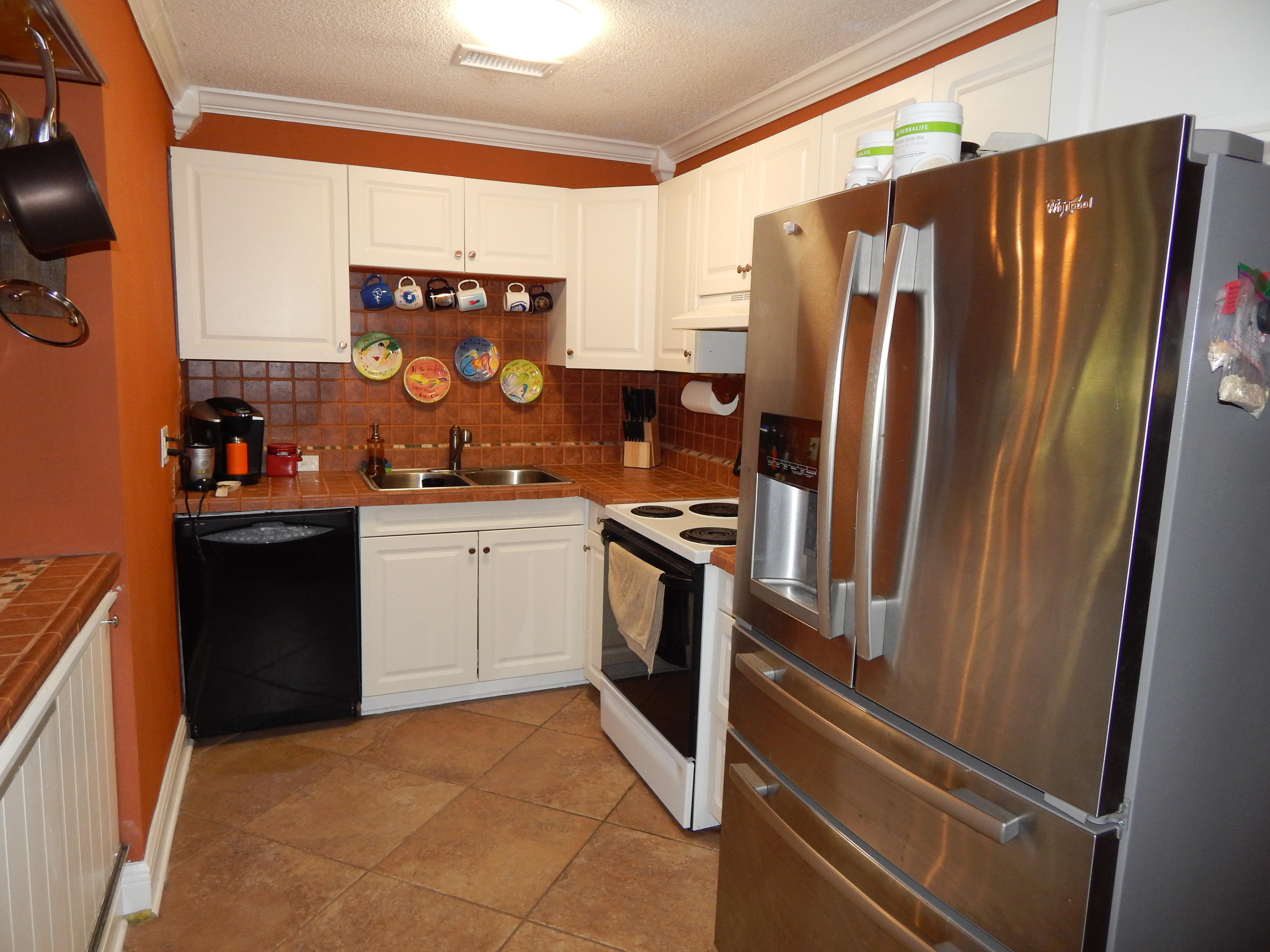 ELLIOTTS POINT 7TH ADDN - Residential