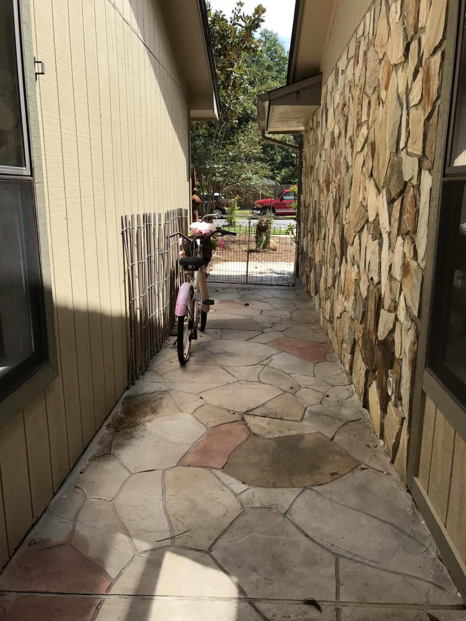 PINEWOOD ESTATES 2 - Residential