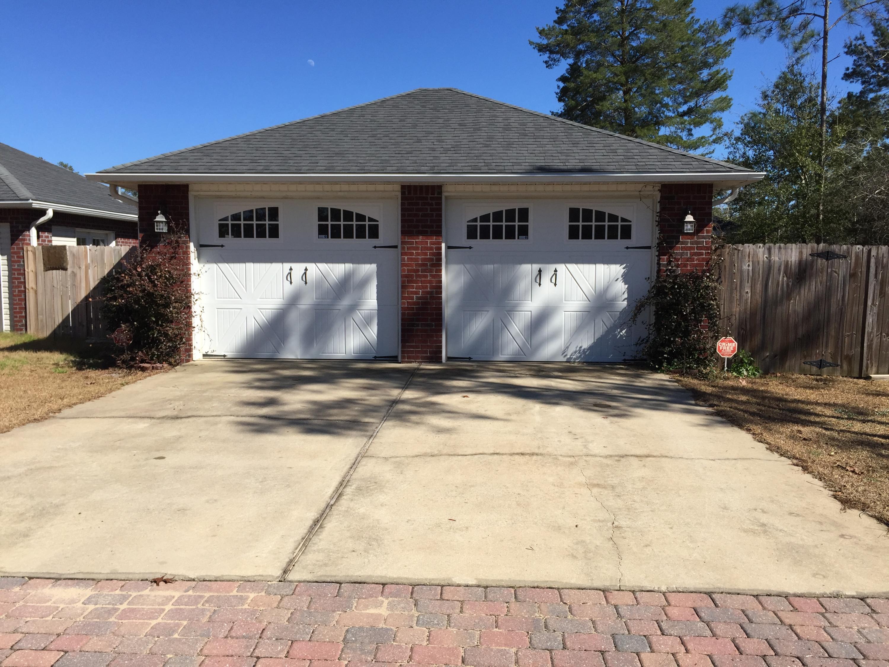 THE PINES - Residential