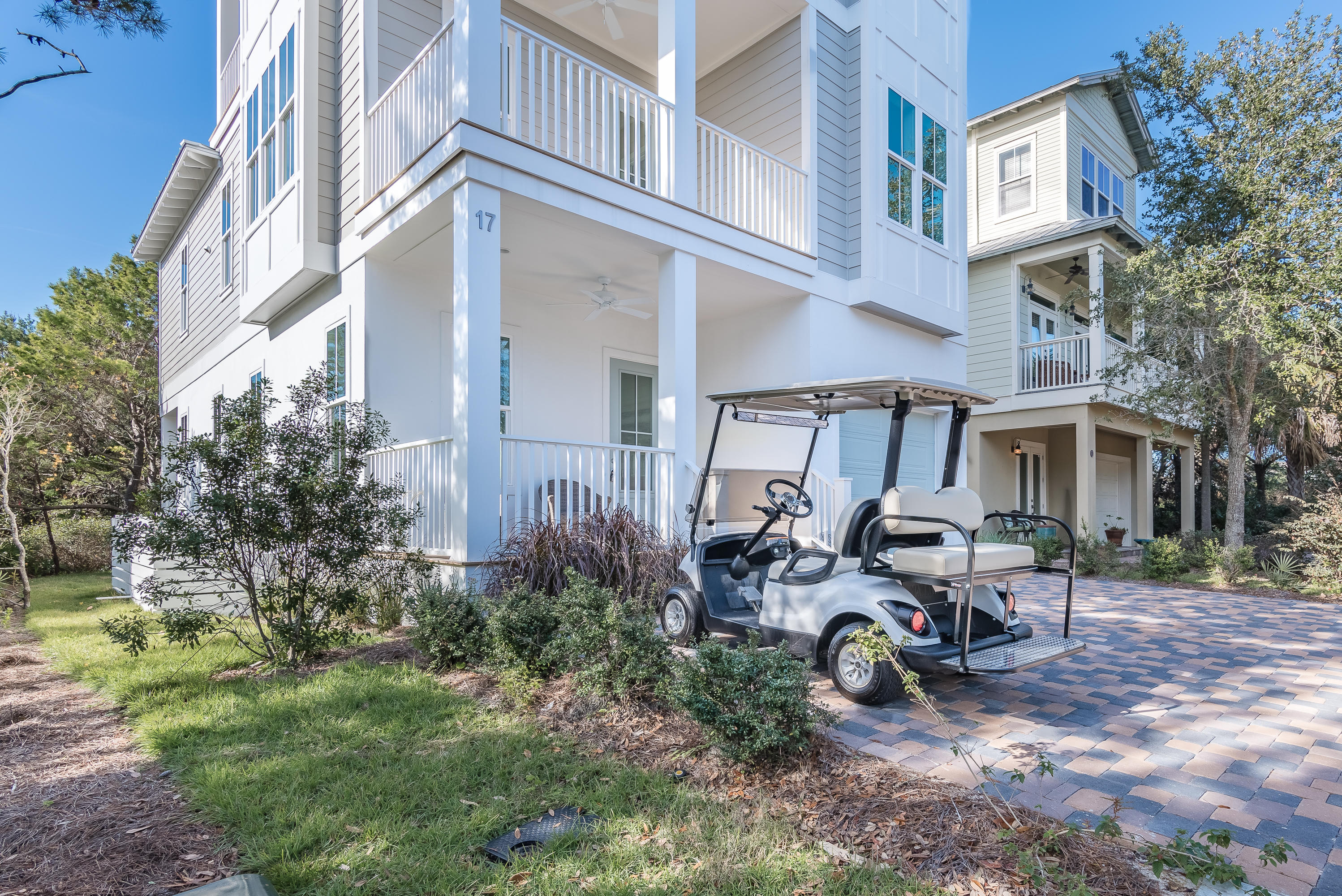 POMPANO PLACE - Residential