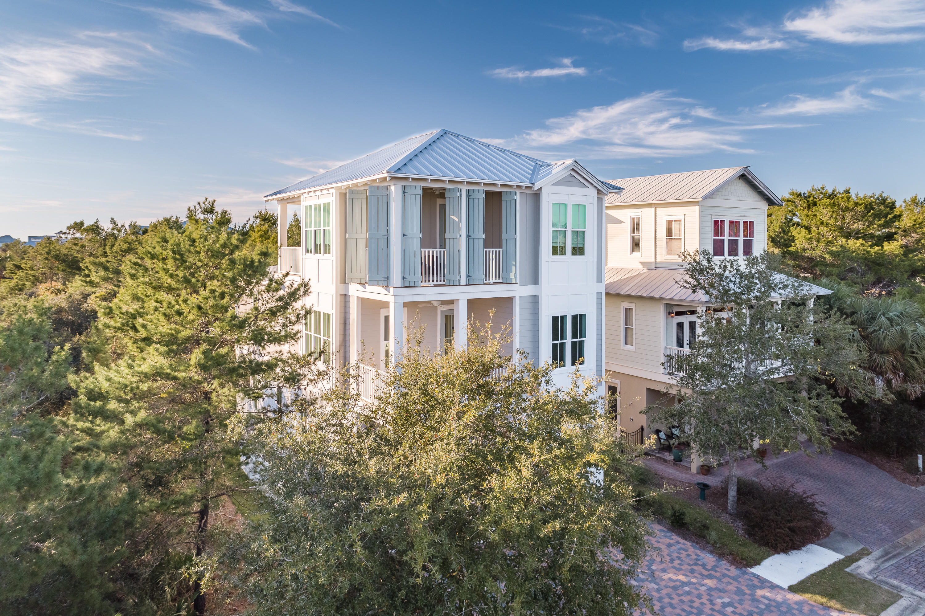 POMPANO PLACE - Residential