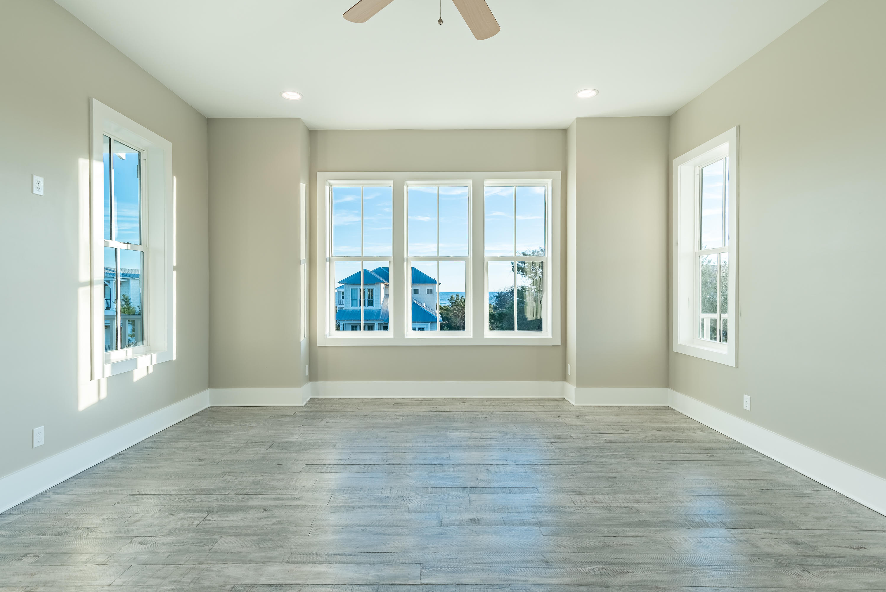 POMPANO PLACE - Residential