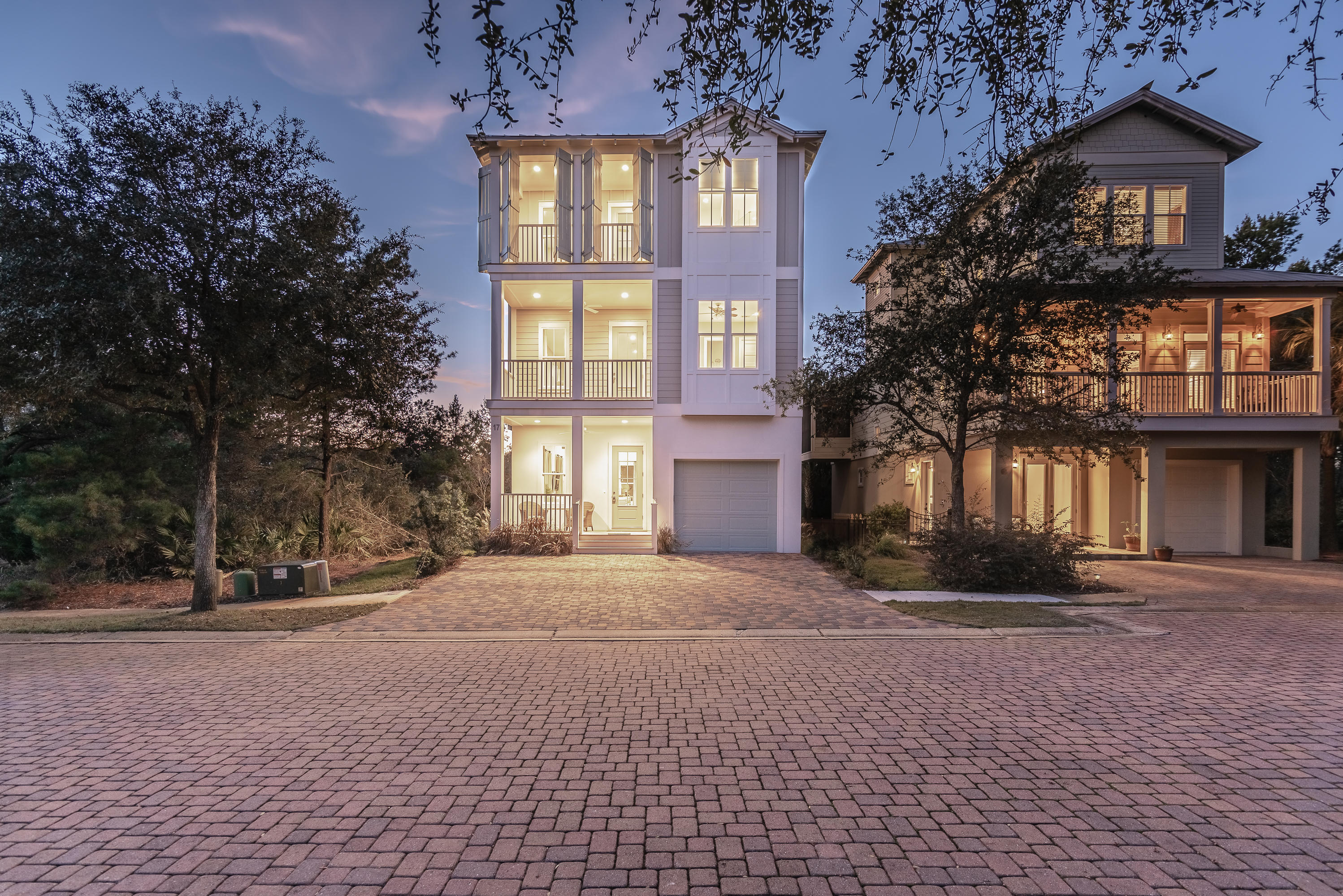 POMPANO PLACE - Residential