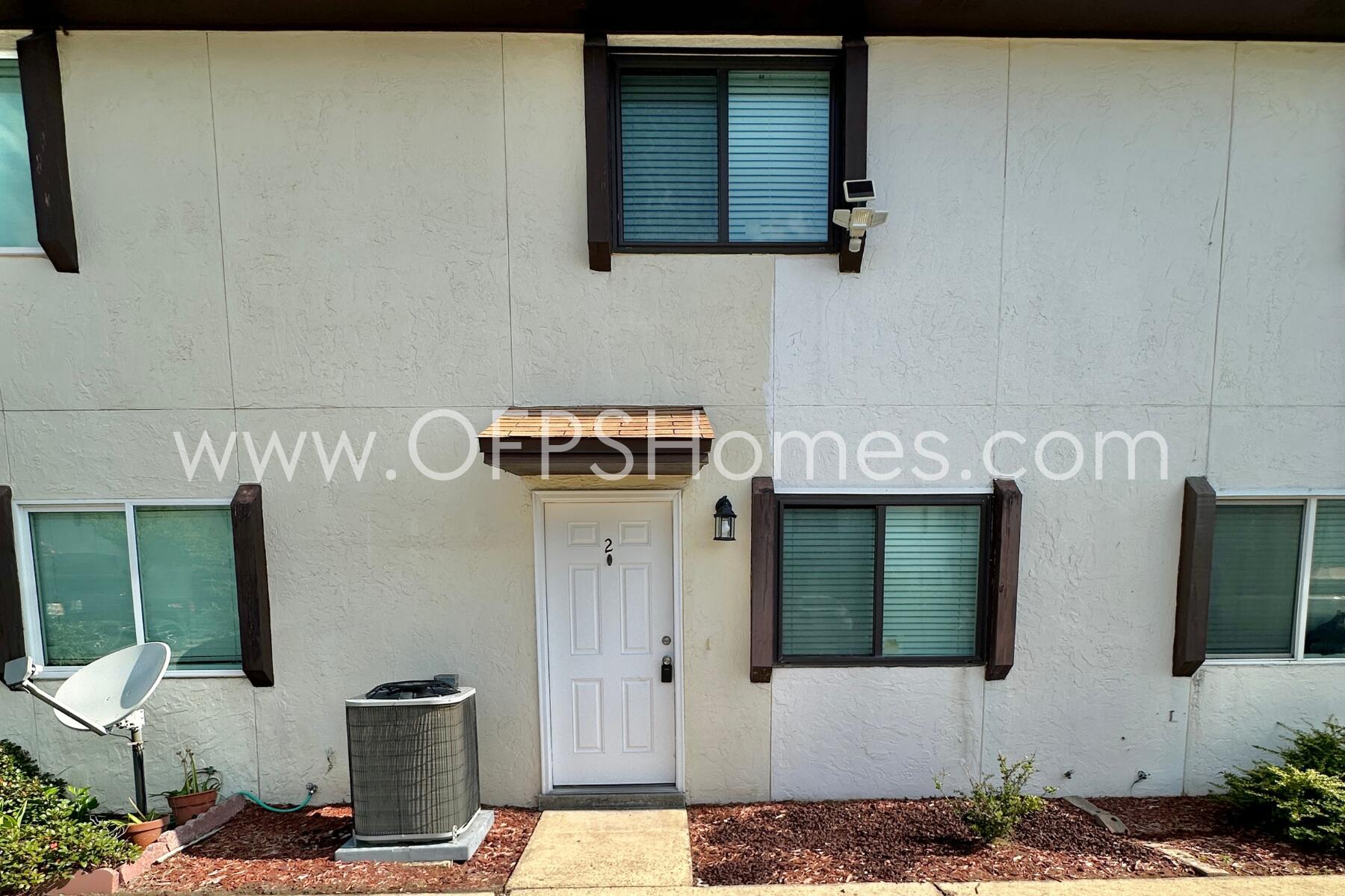 INDIAN HILLS - Residential Lease