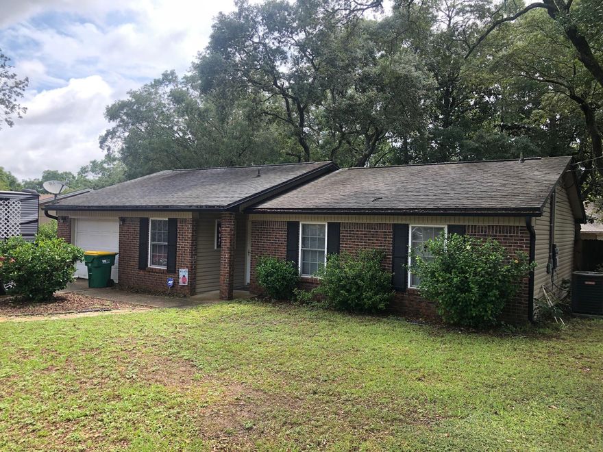 More pictures coming soon! New roof, fresh paint and new carpet will be installed prior to closing with a full price offer. The kitchen has granite countertops, stainless steel appliances, and a tile backsplash. The master bedroom offers plenty of space for a king size bed, features a master closet with organizer and an adjoining bathroom. You'll love the screened porch overlooking the fully fenced backyard. It's in an excellent location only blocks from Ruckel Middle School and NHS, Niceville's library, city offices, baseball complex and the post office. Come see it today!