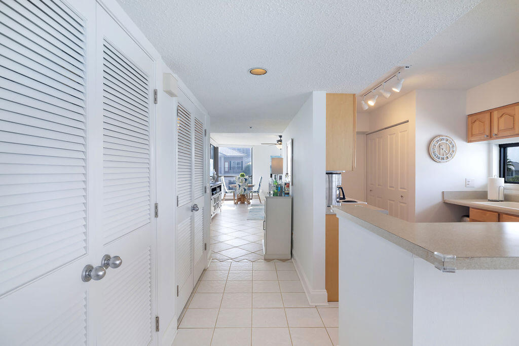 MAINSAIL CONDO PH 4 - Residential