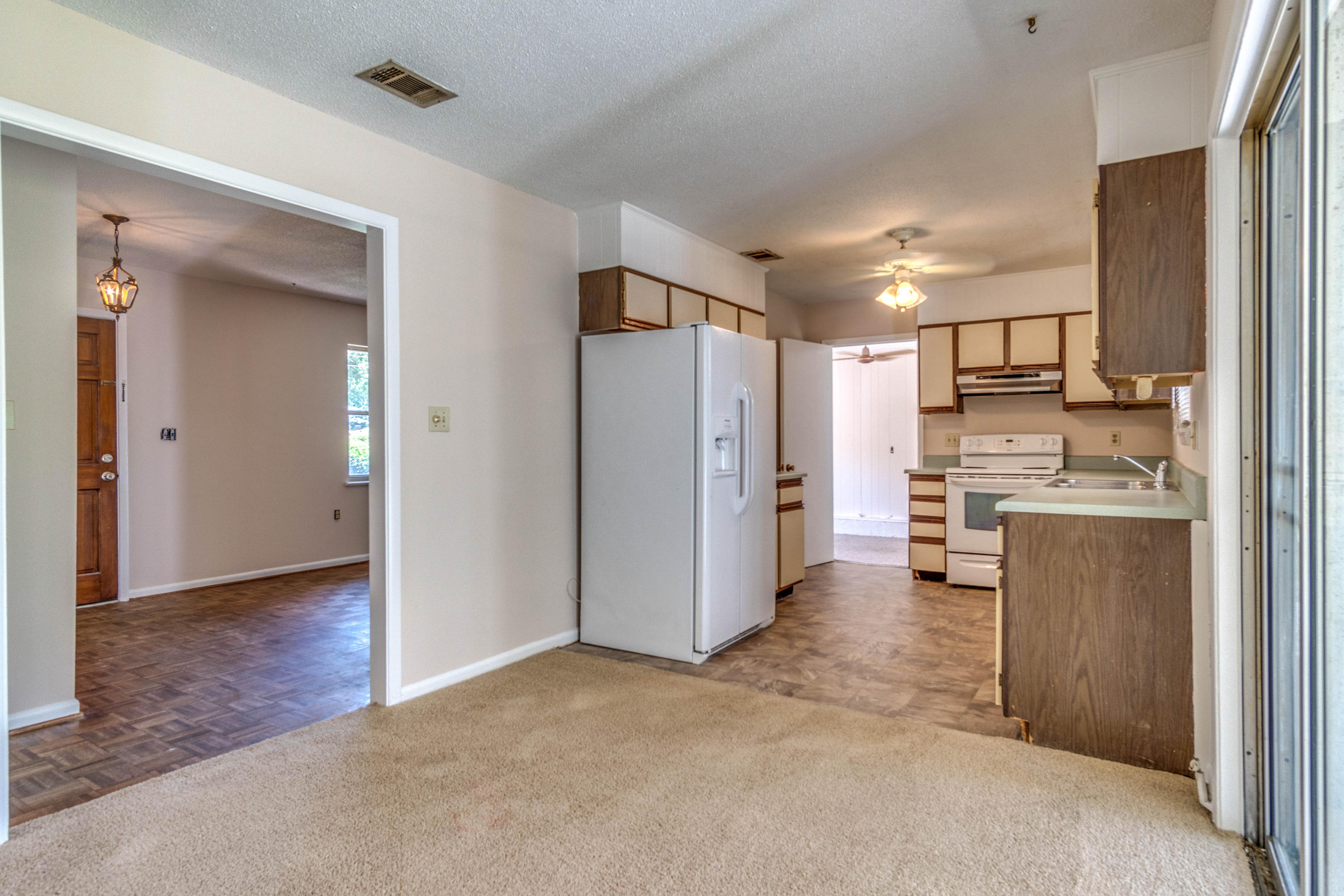 OAKLAND HEIGHTS - Residential