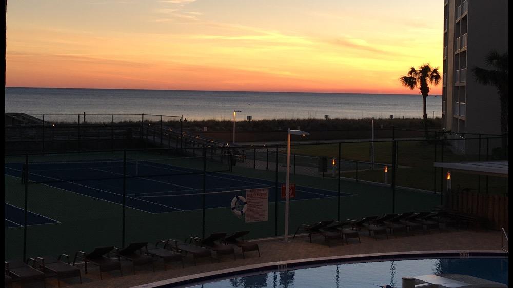 HOLIDAY SURF & RACQUET CLUB - Residential