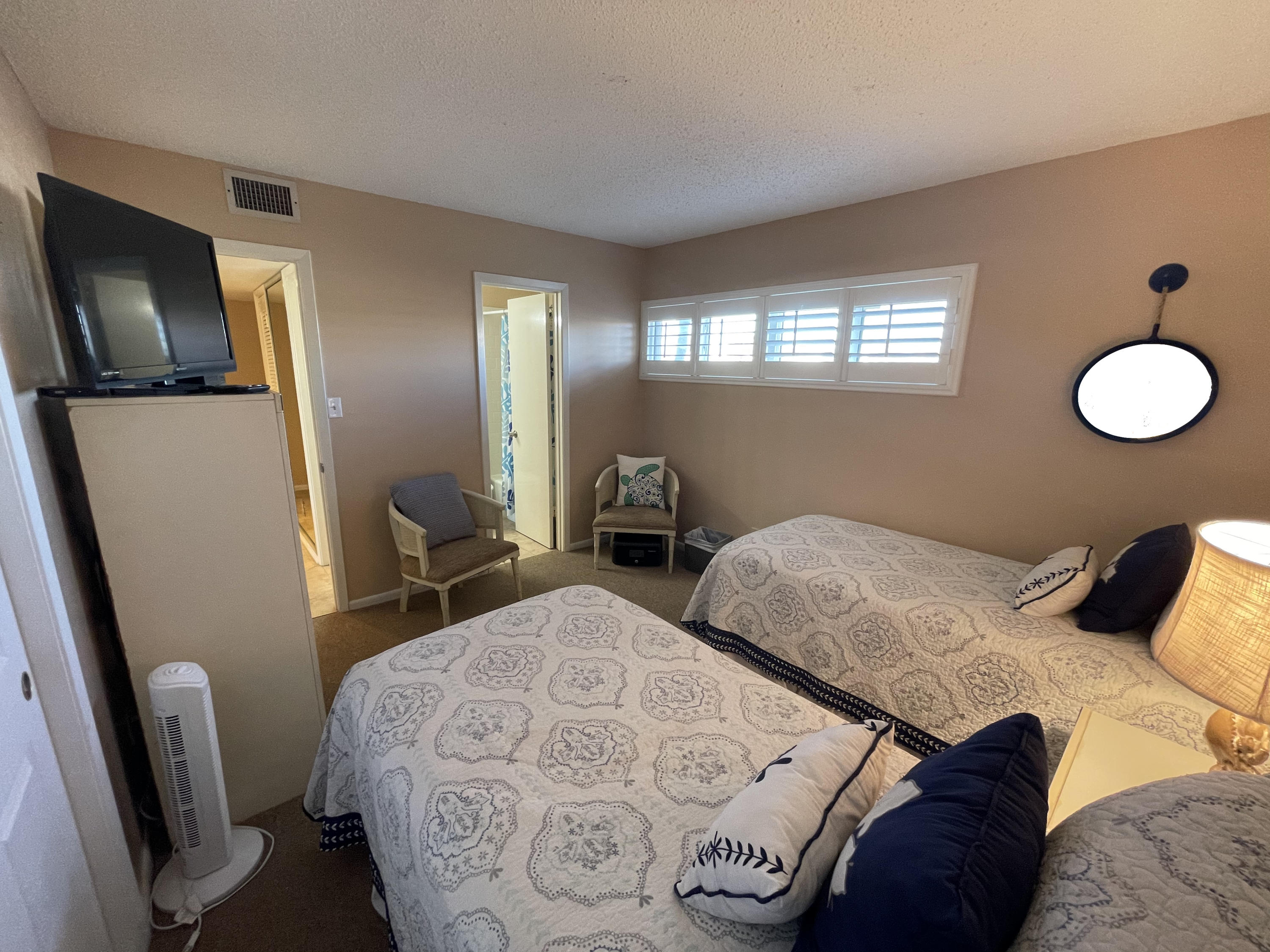 HOLIDAY SURF & RACQUET CLUB - Residential