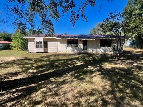 Photo of 62 Bayview Drive, Laurel Hill, FL 32567 (MLS # 988679) Photo of 62 Bayview Drive, Laurel Hill, FL 32567 (MLS # 988679)
