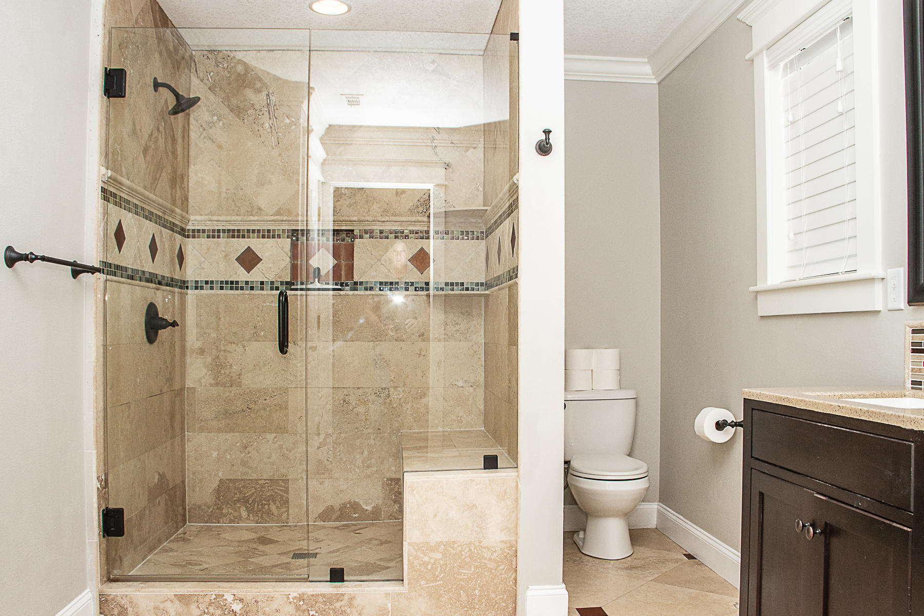 TWIN LAKES ESTATES - Residential Lease