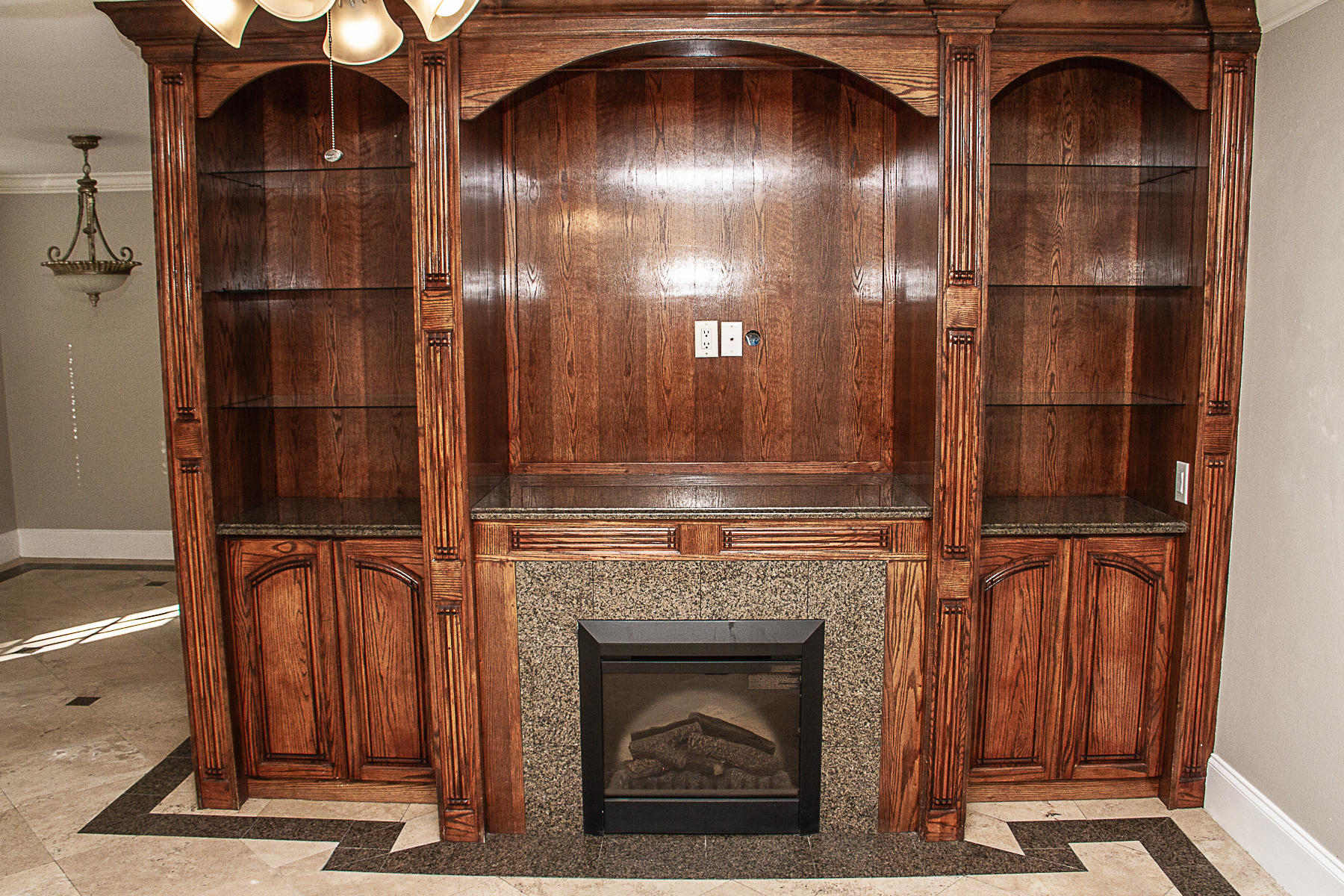 TWIN LAKES ESTATES - Residential Lease