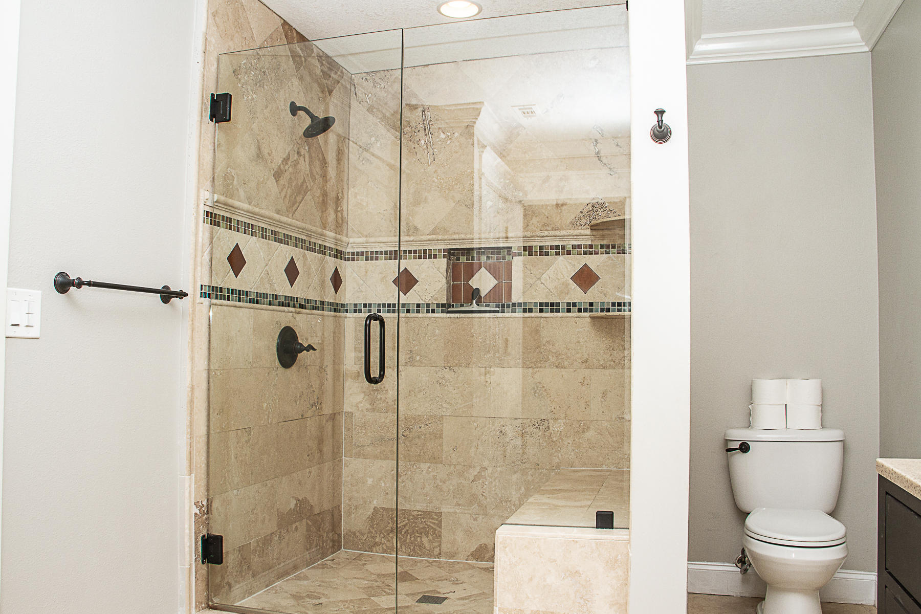 TWIN LAKES ESTATES - Residential Lease