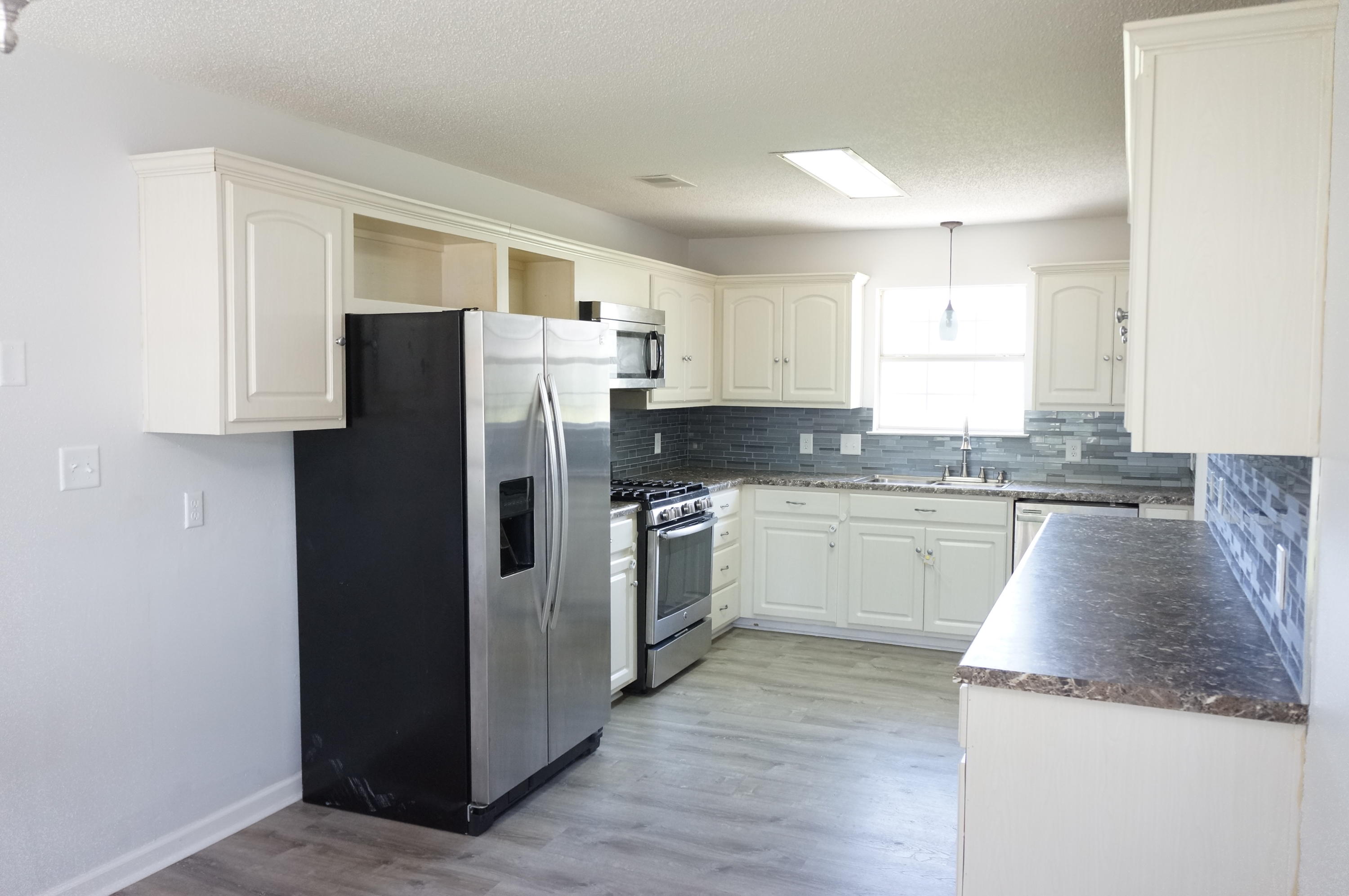 COUNTRYVIEW EST 3RD ADD - Residential