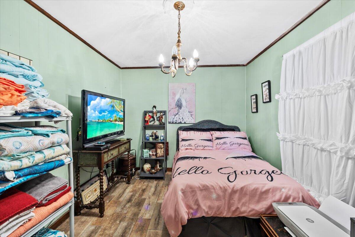 ROBLEDAL ESTATES - Residential