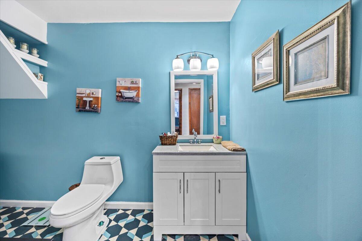 ROBLEDAL ESTATES - Residential